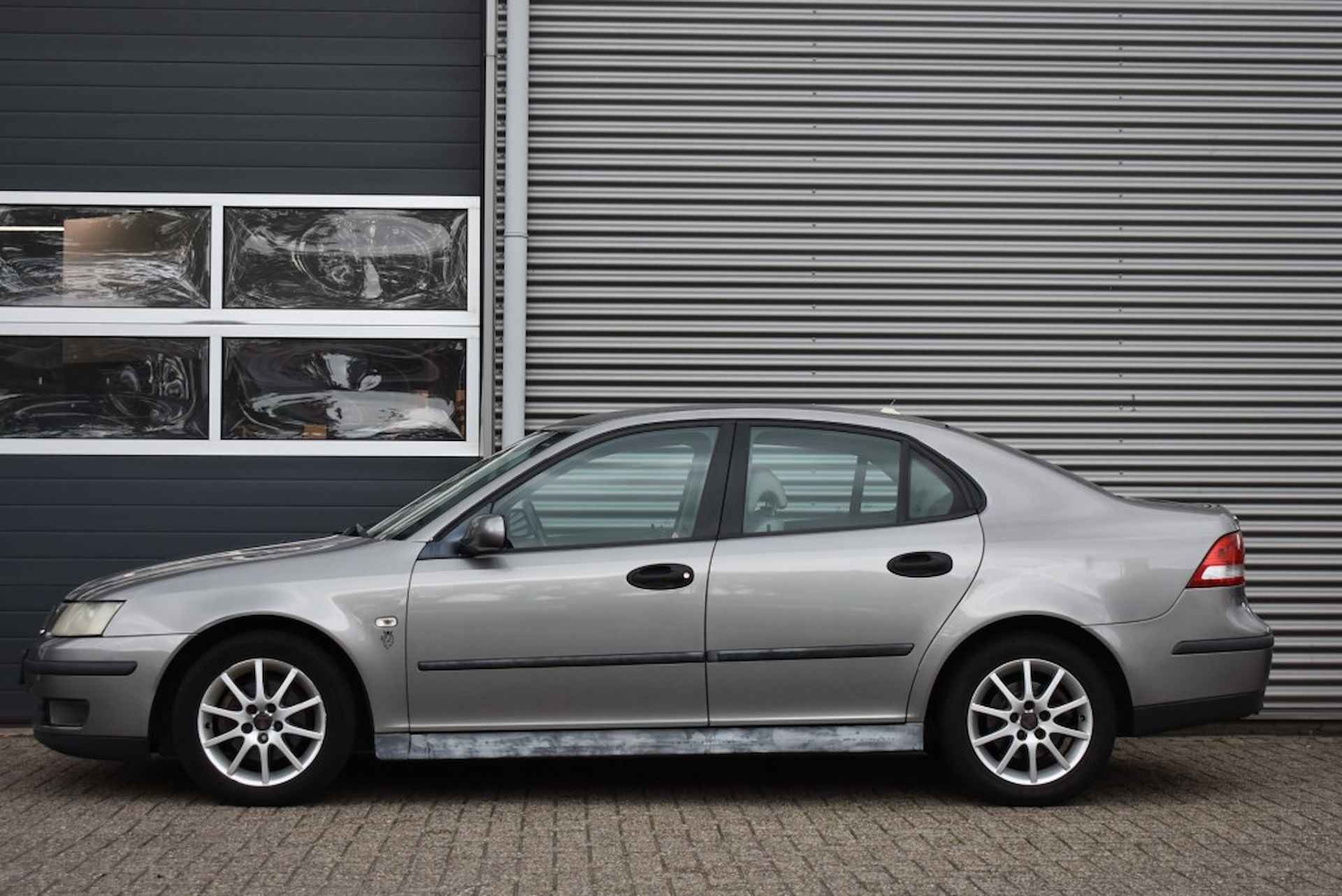 SAAB 9-3 2.0T VECTOR / AIRCO / GOED ONDERHOUDEN - 2/25