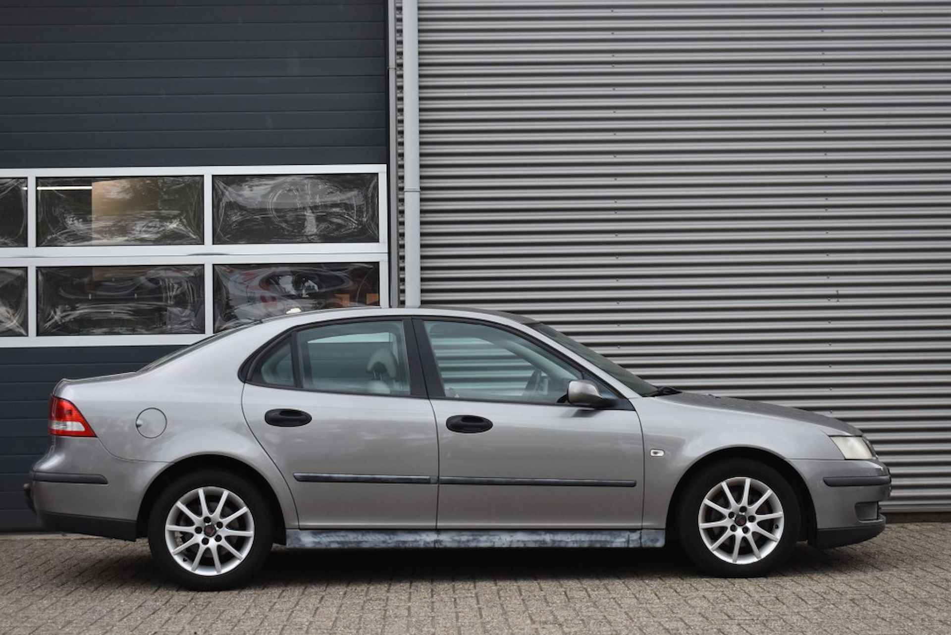 SAAB 9-3 2.0T VECTOR / AIRCO / GOED ONDERHOUDEN - 4/25