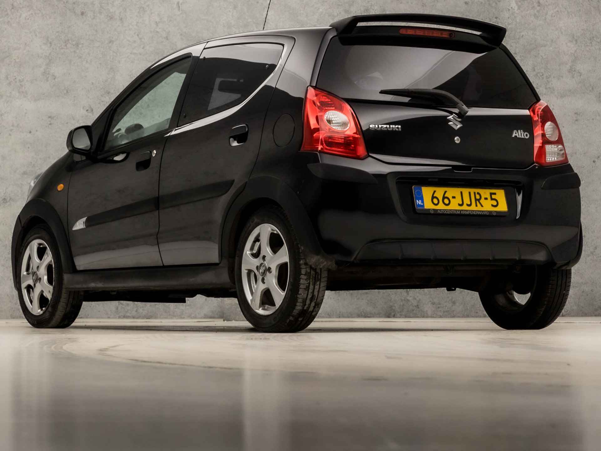 Suzuki Alto 1.0 Exclusive Sport (5 DEURS, NAP, AIRCO, GETINT GLAS, LM VELGEN, SPORTSTOELEN, ELEK RAMEN, NIEUWE APK, NIEUWSTAAT) - 3/28