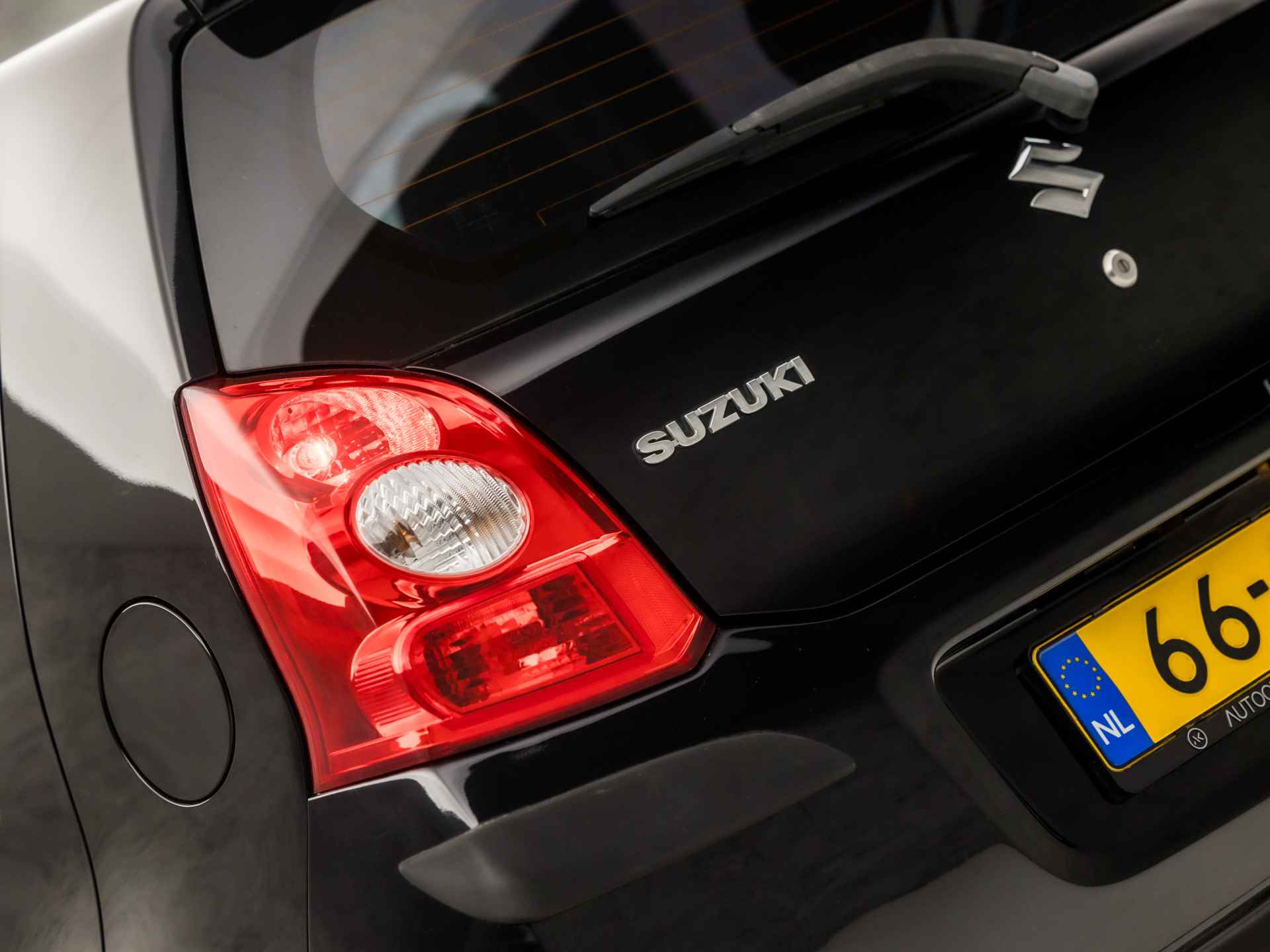 Suzuki Alto 1.0 Exclusive Sport (5 DEURS, NAP, AIRCO, GETINT GLAS, LM VELGEN, SPORTSTOELEN, ELEK RAMEN, NIEUWE APK, NIEUWSTAAT) - 20/28