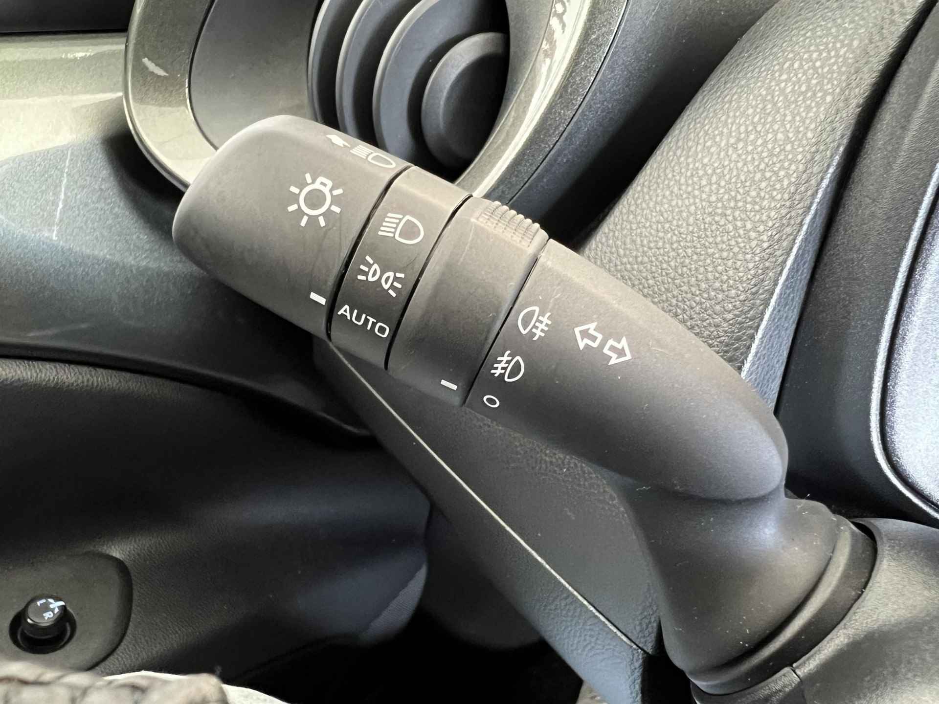 Toyota Aygo X 1.0 VVT-i S-CVT Limited - 13/23