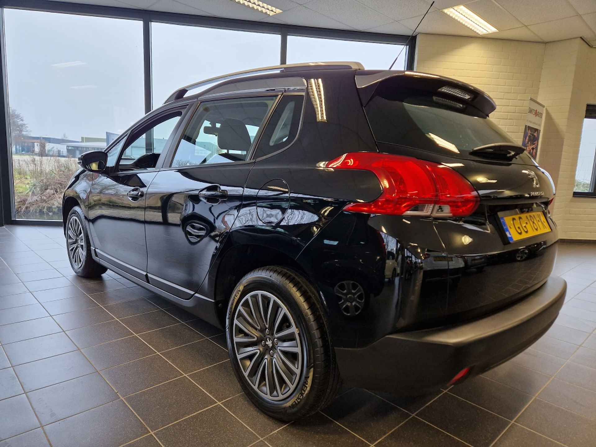 Peugeot 2008 1.2 Access | Automaat | Nieuwe distributie | Nieuwstaat - 2/13