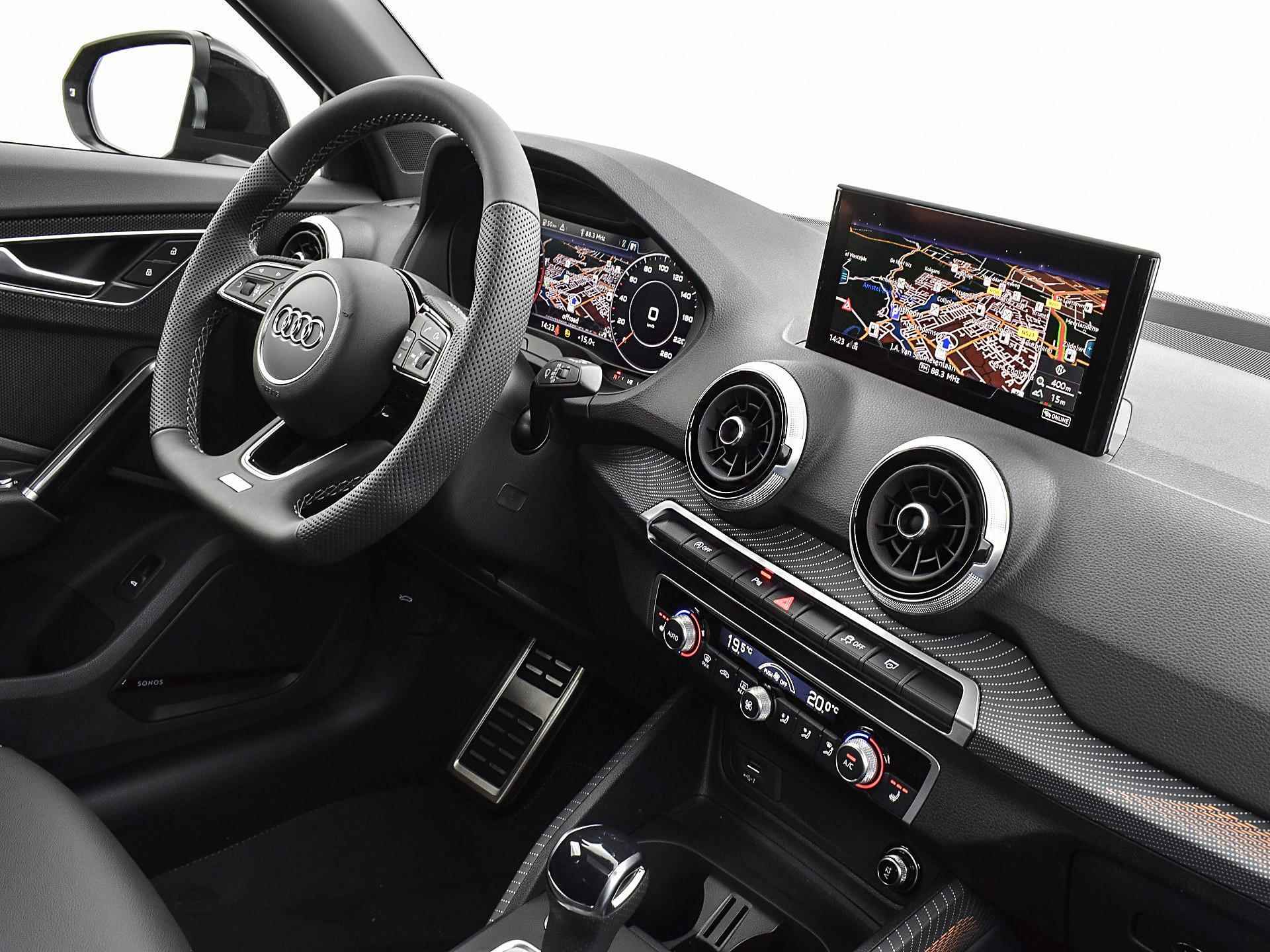 Audi Q2 S Edition 35 TFSI 150 PK · Glazen panoramadak · SONOS Premium 3D · 18" LM Velgen - 25/36