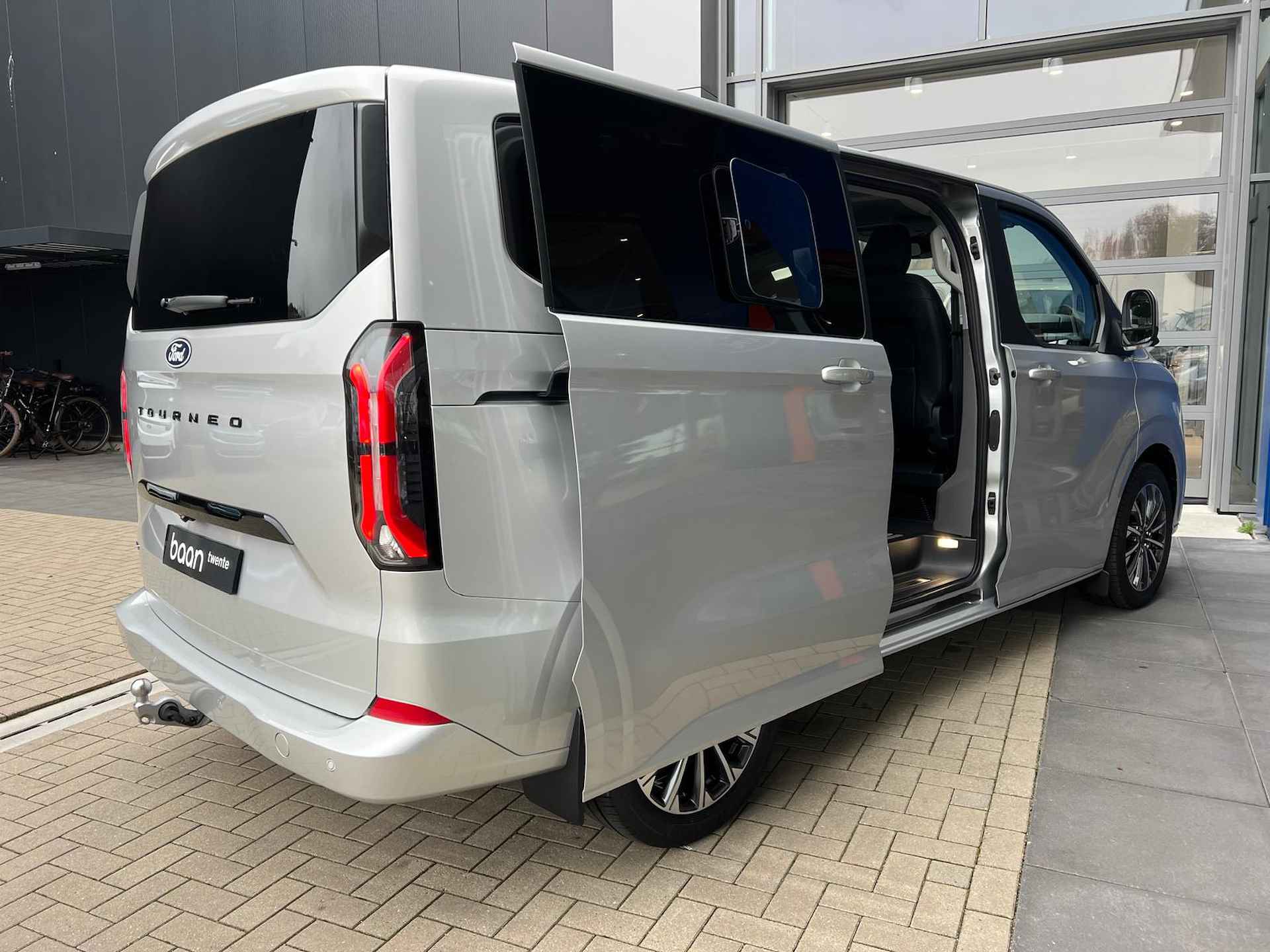 Ford Tourneo Custom PHEV 233PK TITANIUM X L1 | Geel kenteken | Incl. BPM & BTW | 8 Persoons | Zeer Luxe | - 6/53