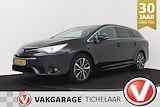 Toyota Avensis Touring Sports 1.8 VVT-i SkyView Edition | Trekhaak | Panoramadak | Dealer Ond. | Climate Control | Camera | Navi |