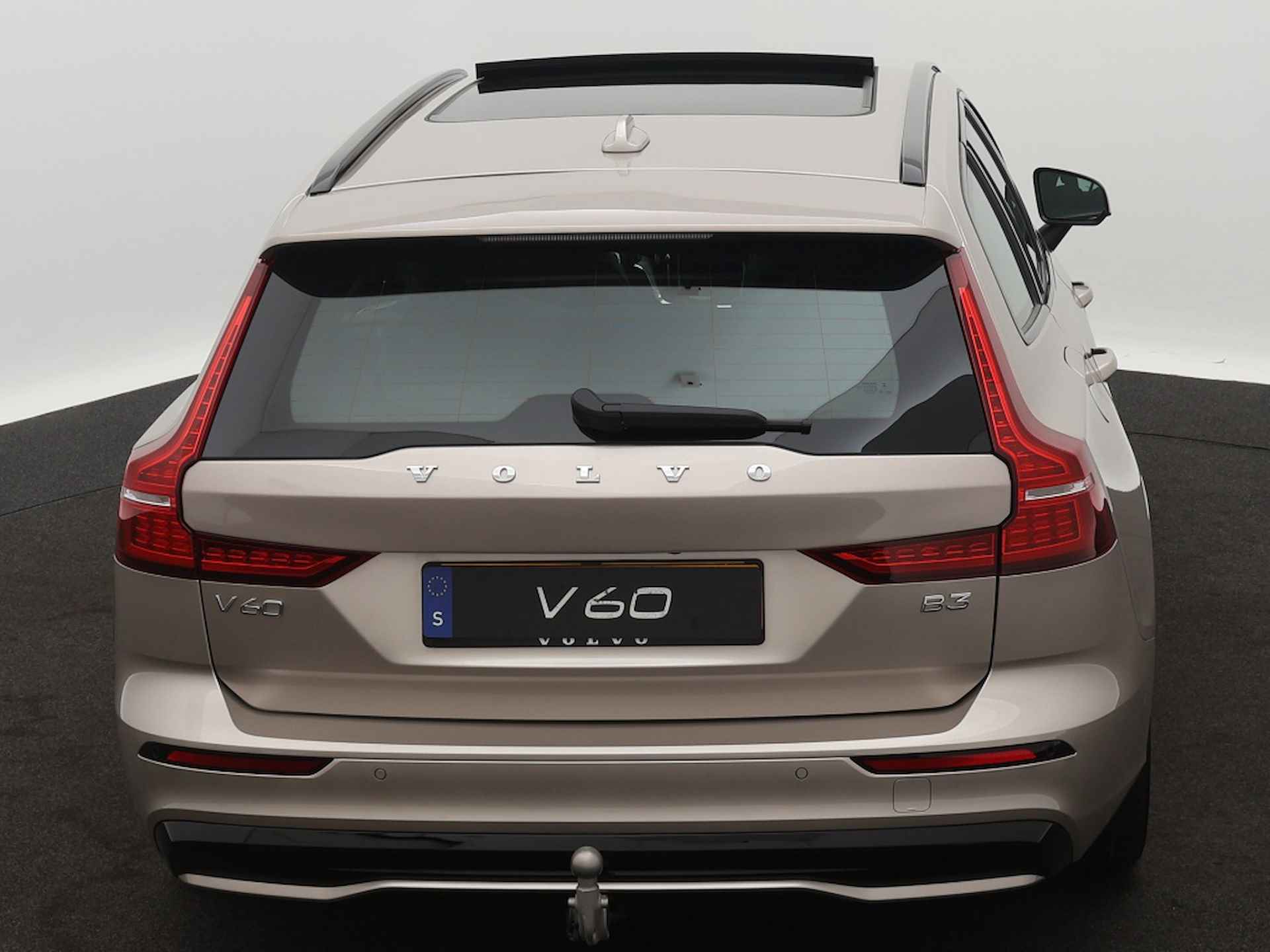 Volvo V60 2.0 B3 Plus Dark - 9/30