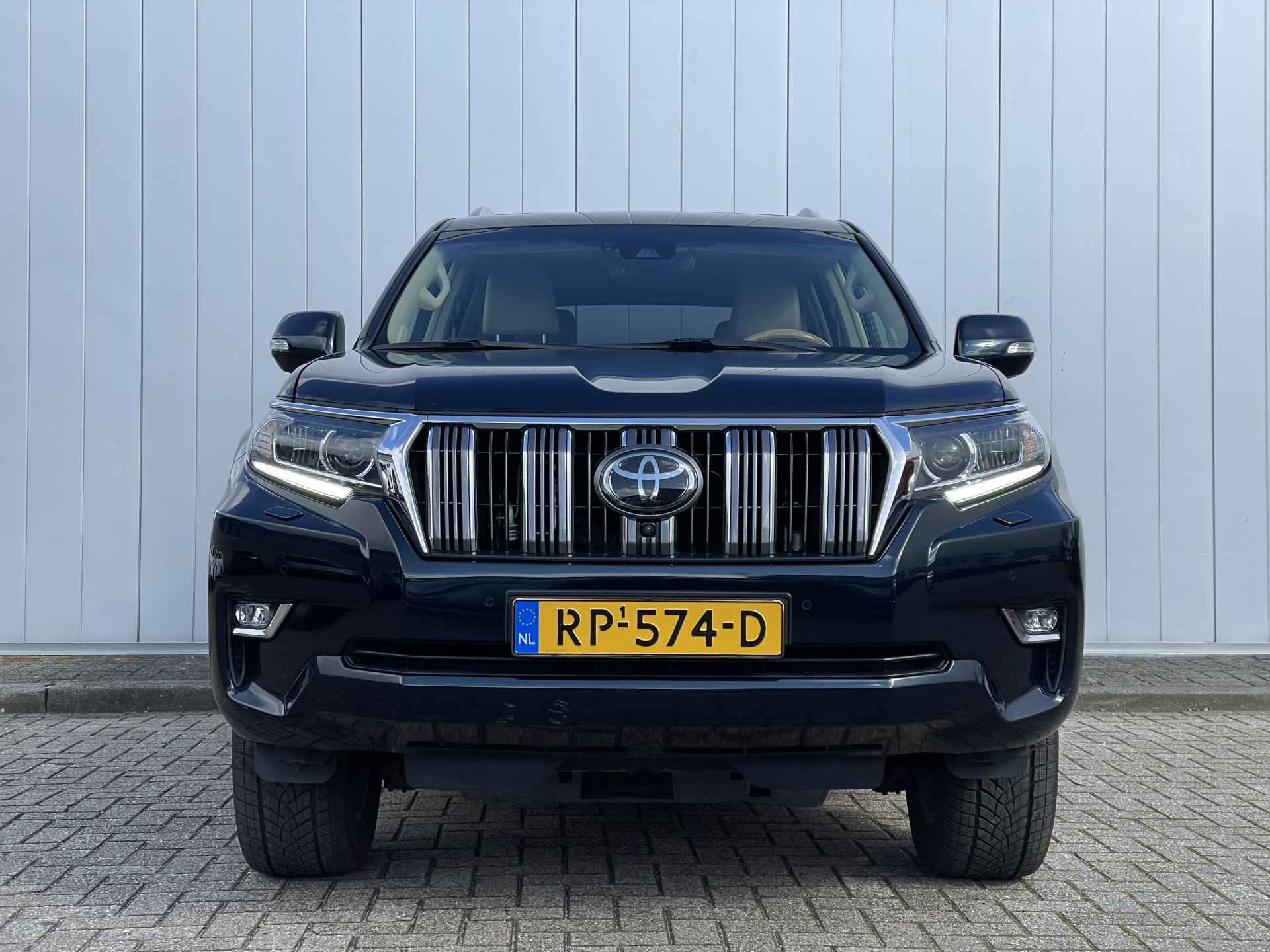 Toyota Land Cruiser 2.8 D-4D Executive 7 persoons Geel Kenteken BTW Auto Prijs INC BTW en BPM - 3/41