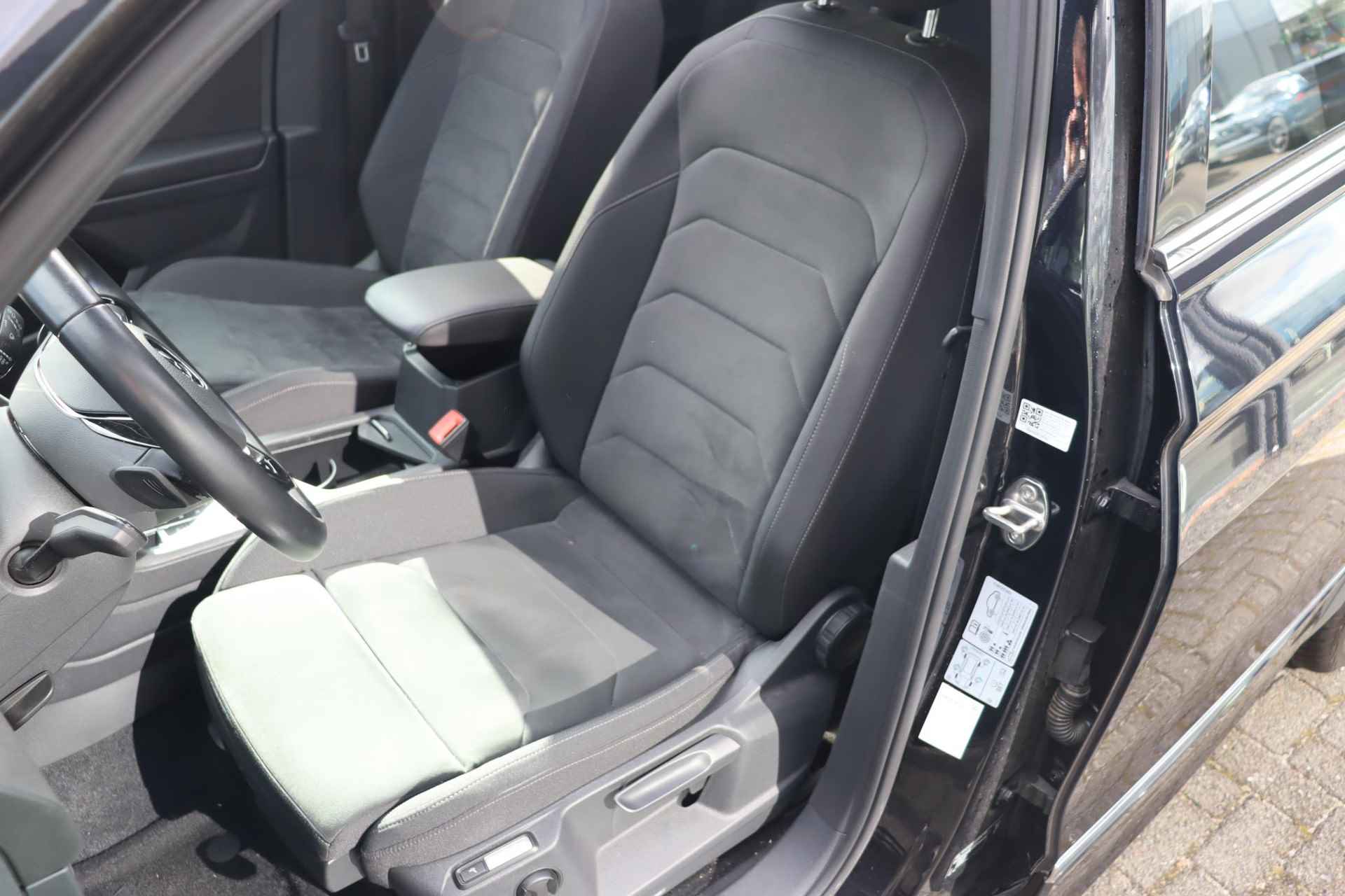 Volkswagen Tiguan Allspace 1.5 TSI Highline Business R 7p. / Keyless / Carplay / Camera / - 14/43