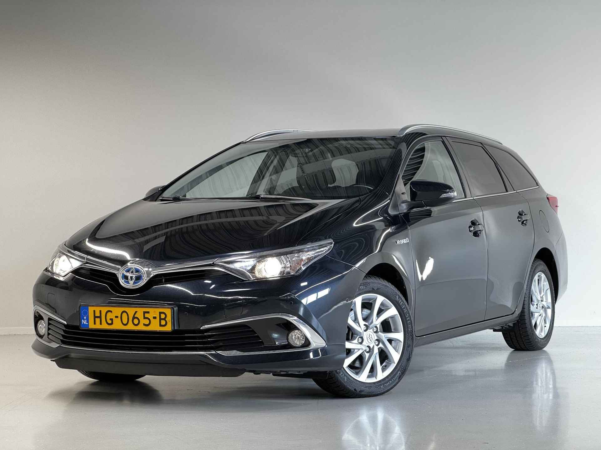 Toyota Auris Touring Sports 1.8 Hybrid Executive - Safety Pack | dealeronderhouden | Trekhaak | Navi | - 3/46