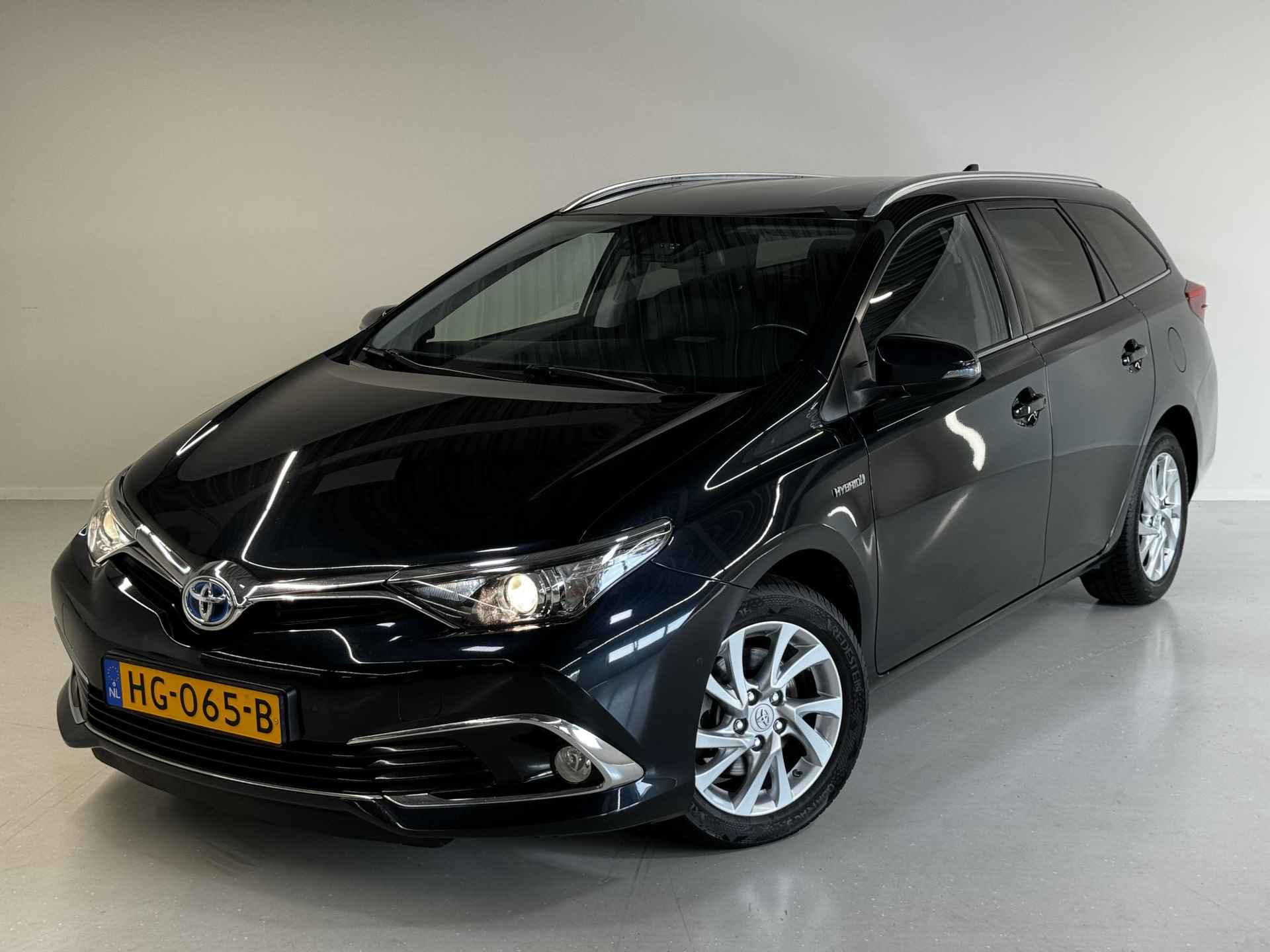 Toyota Auris Touring Sports 1.8 Hybrid Executive - Safety Pack | dealeronderhouden | Trekhaak | Navi | - 4/46