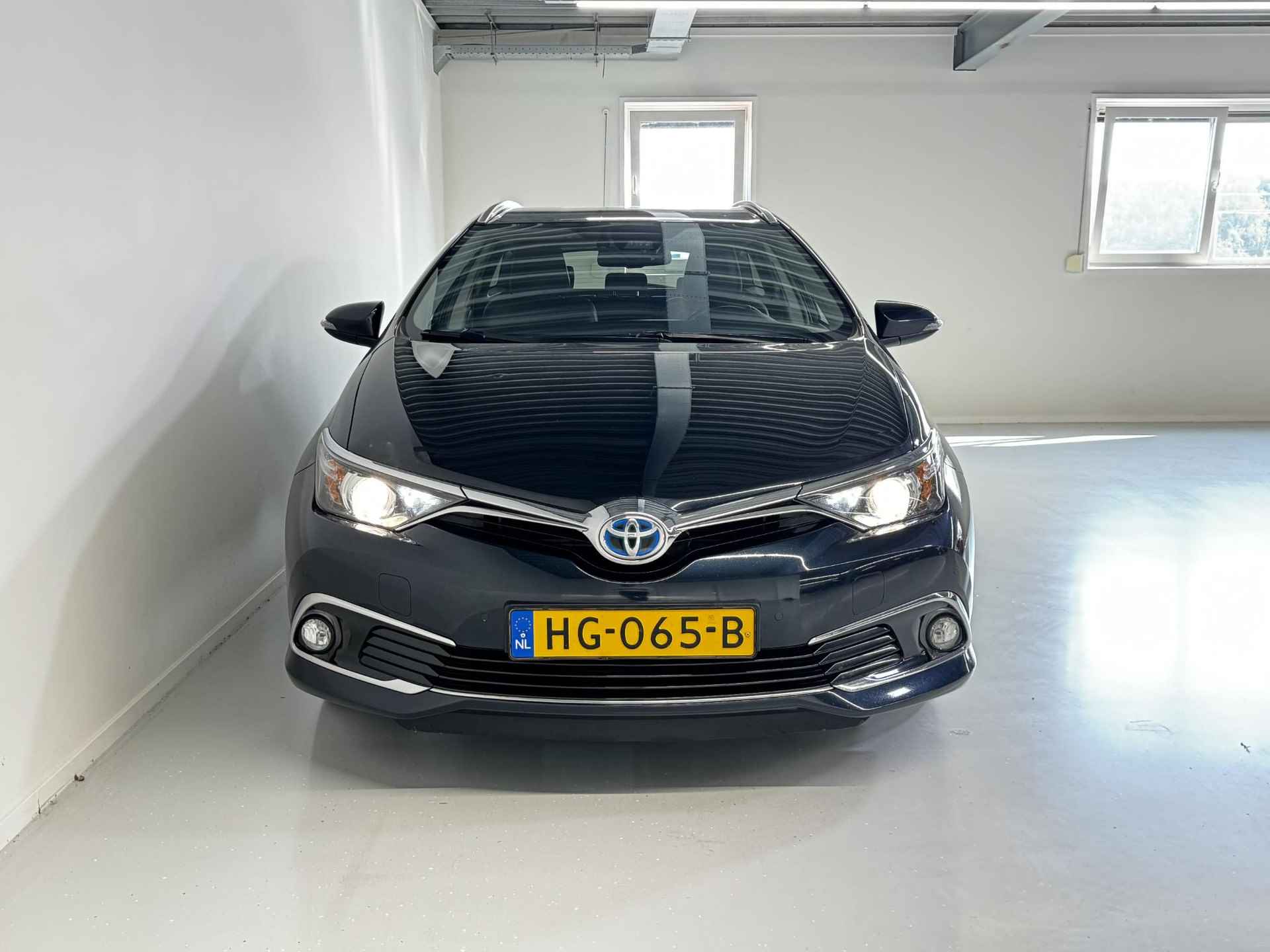 Toyota Auris Touring Sports 1.8 Hybrid Executive - Safety Pack | dealeronderhouden | Trekhaak | Navi | - 8/46