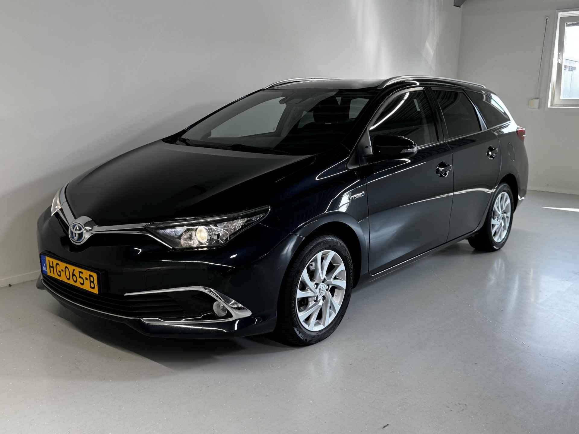 Toyota Auris Touring Sports 1.8 Hybrid Executive - Safety Pack | dealeronderhouden | Trekhaak | Navi | - 9/46