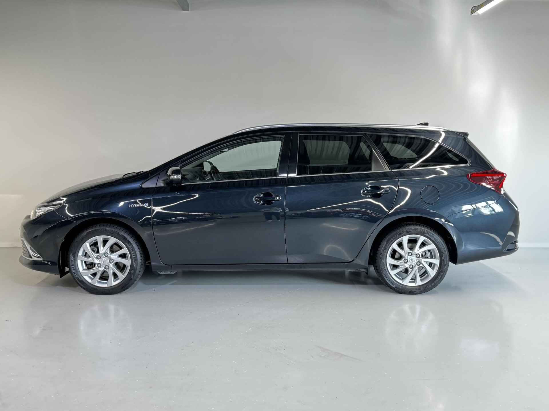 Toyota Auris Touring Sports 1.8 Hybrid Executive - Safety Pack | dealeronderhouden | Trekhaak | Navi | - 10/46