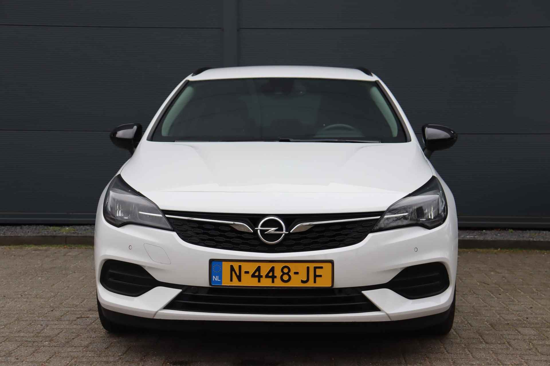 Opel Astra Sports Tourer 1.2 Design & Tech / Carplay / Dodehoek detectie / Camera - 2/36