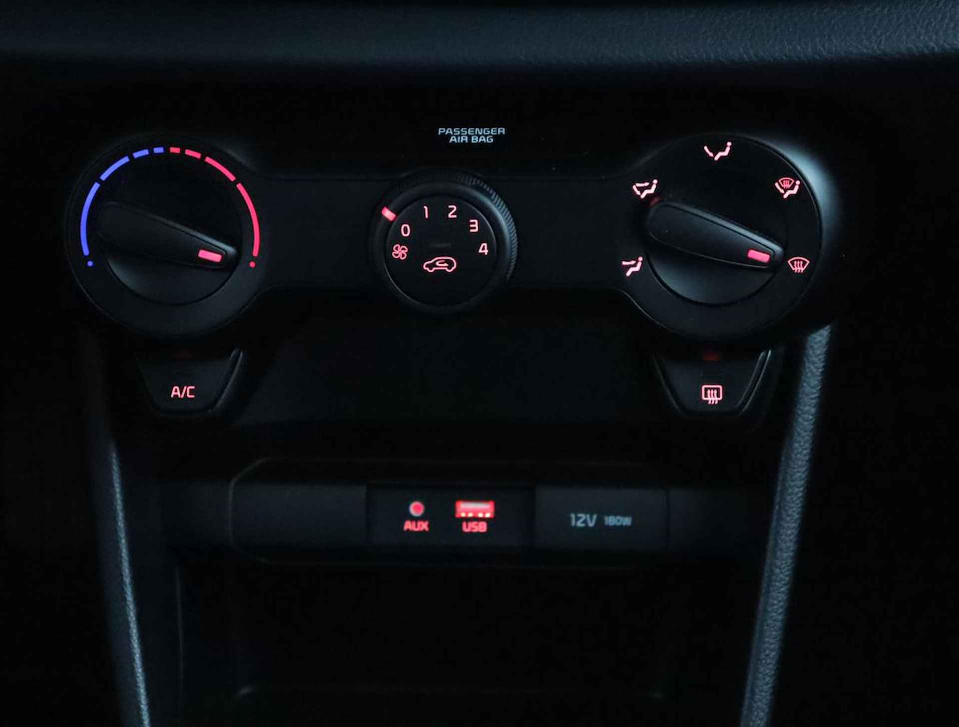 Kia Picanto 1.0 MPi ComfortPlusLine - Airco - Elektr. ramen V+A - Apple CarPlay - Achteruitrijcamera Fabrieksgarantie tot 11-2026 - 26/59