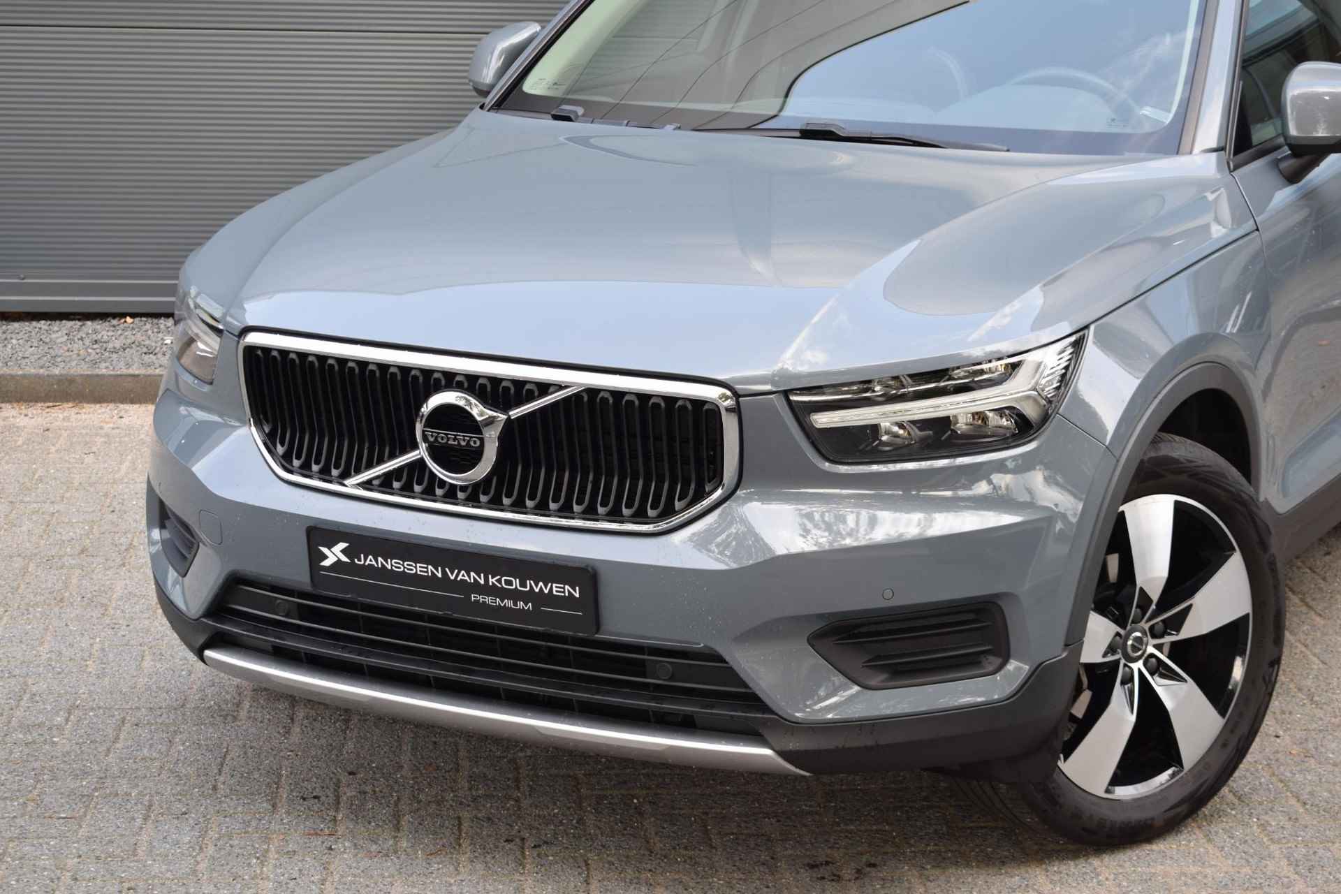 Volvo XC40 1.5 T3 Momentum Pro / Panoramadak / Stuur/Stoelverwarming - 29/52