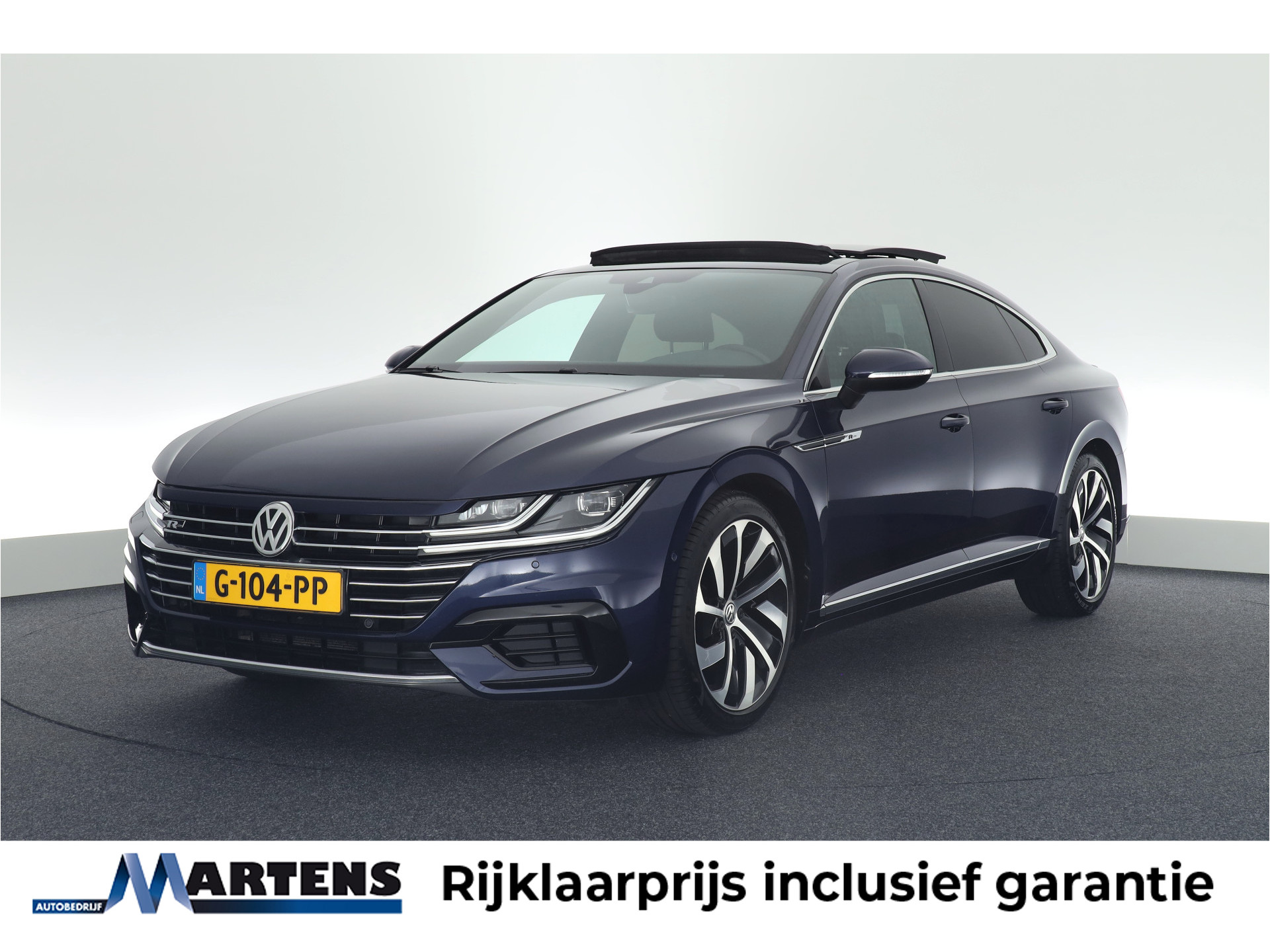 Volkswagen Arteon 1.5 TSI 150pk DSG 2x R-Line Trekhaak Camera Panoramadak Stoelverwarming Led Virtual Cockpit Navigatie