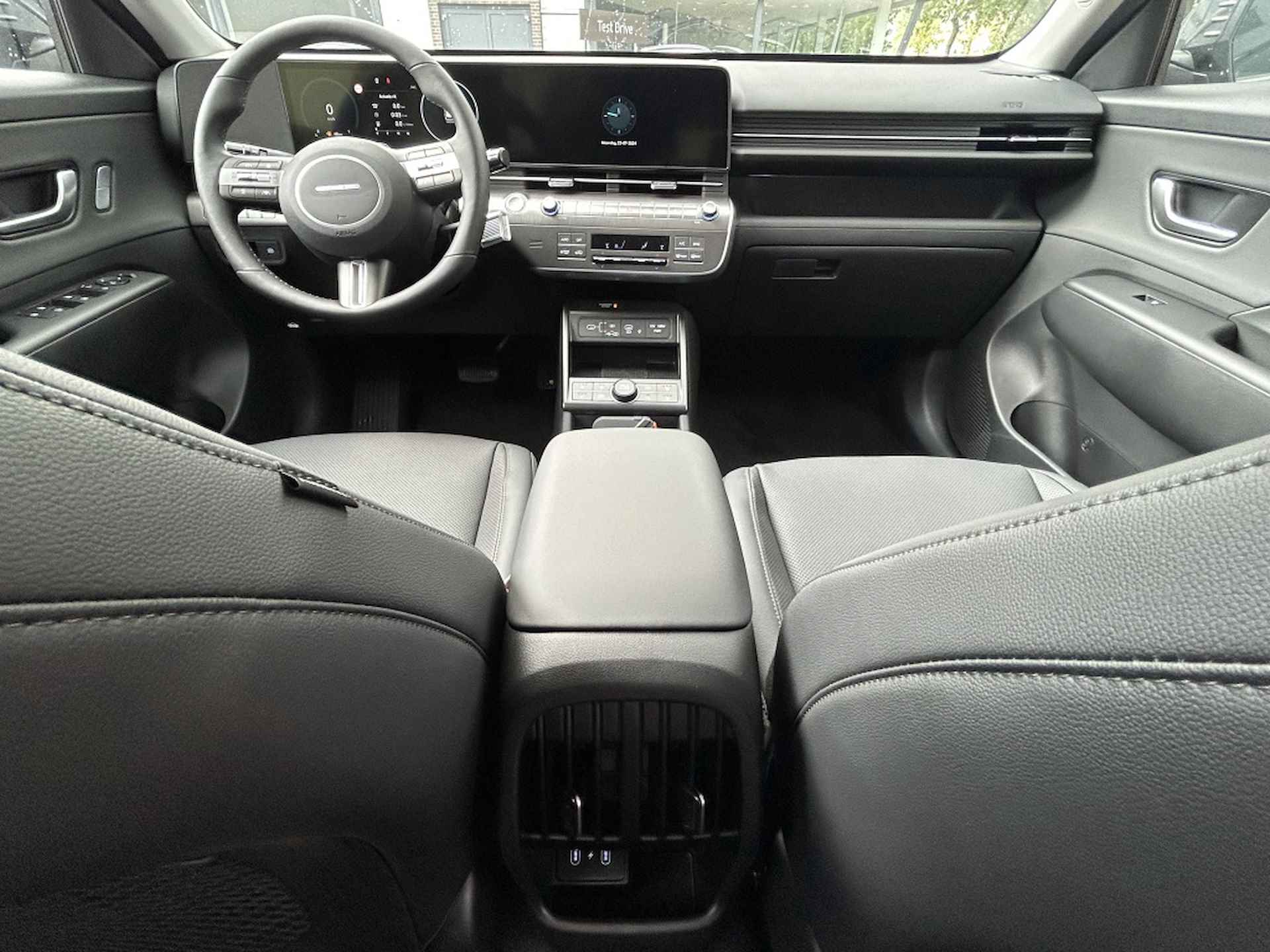 Hyundai Kona 1.6 GDI HEV Premium - 8/18