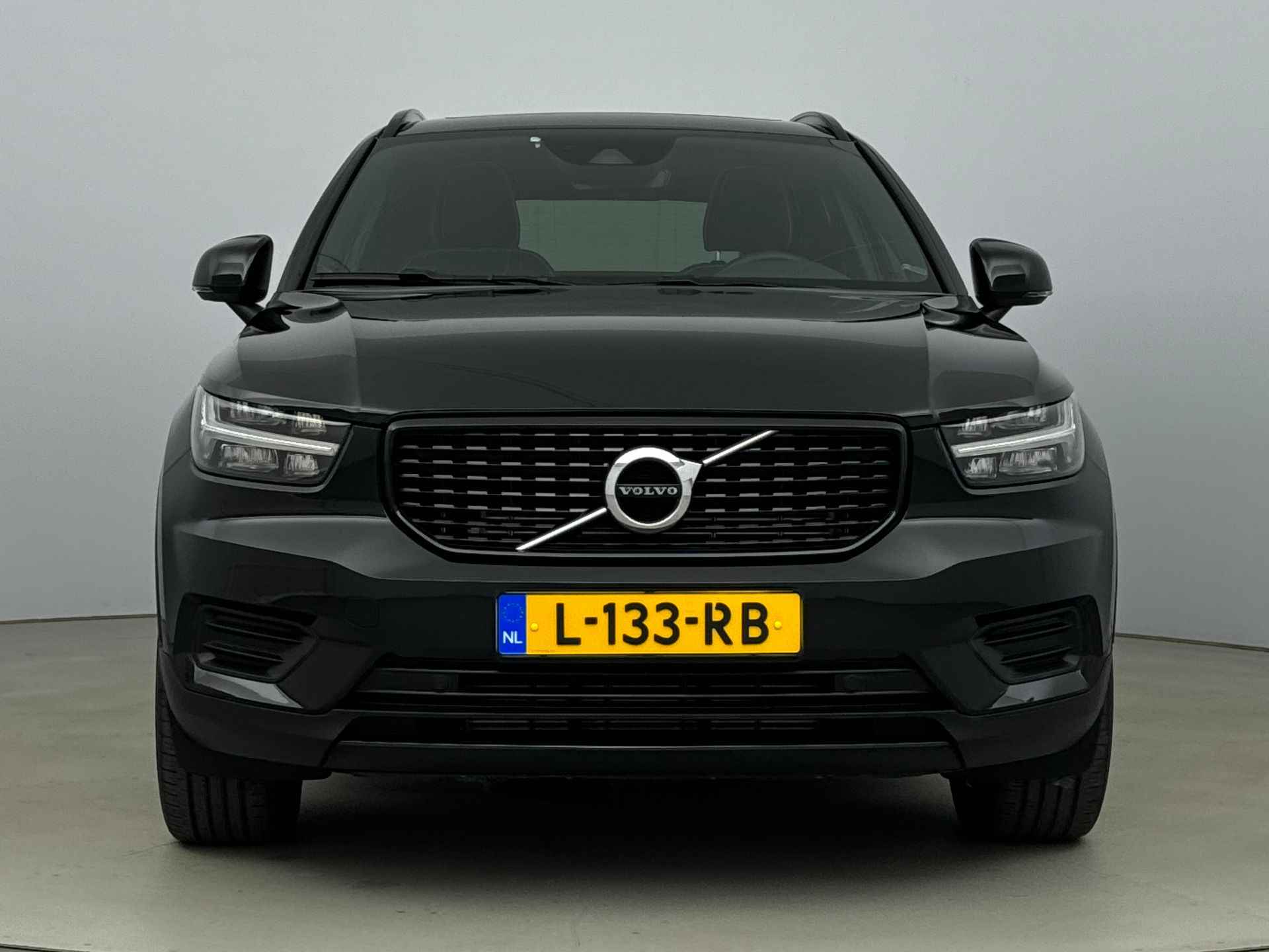 Volvo XC40 1.5 T5 Recharge R-Design 263pk | Panoramadak | Trekhaak | Adaptieve Cruis control | Elektrische achterklep | Stoel + Stuurverwar - 18/28