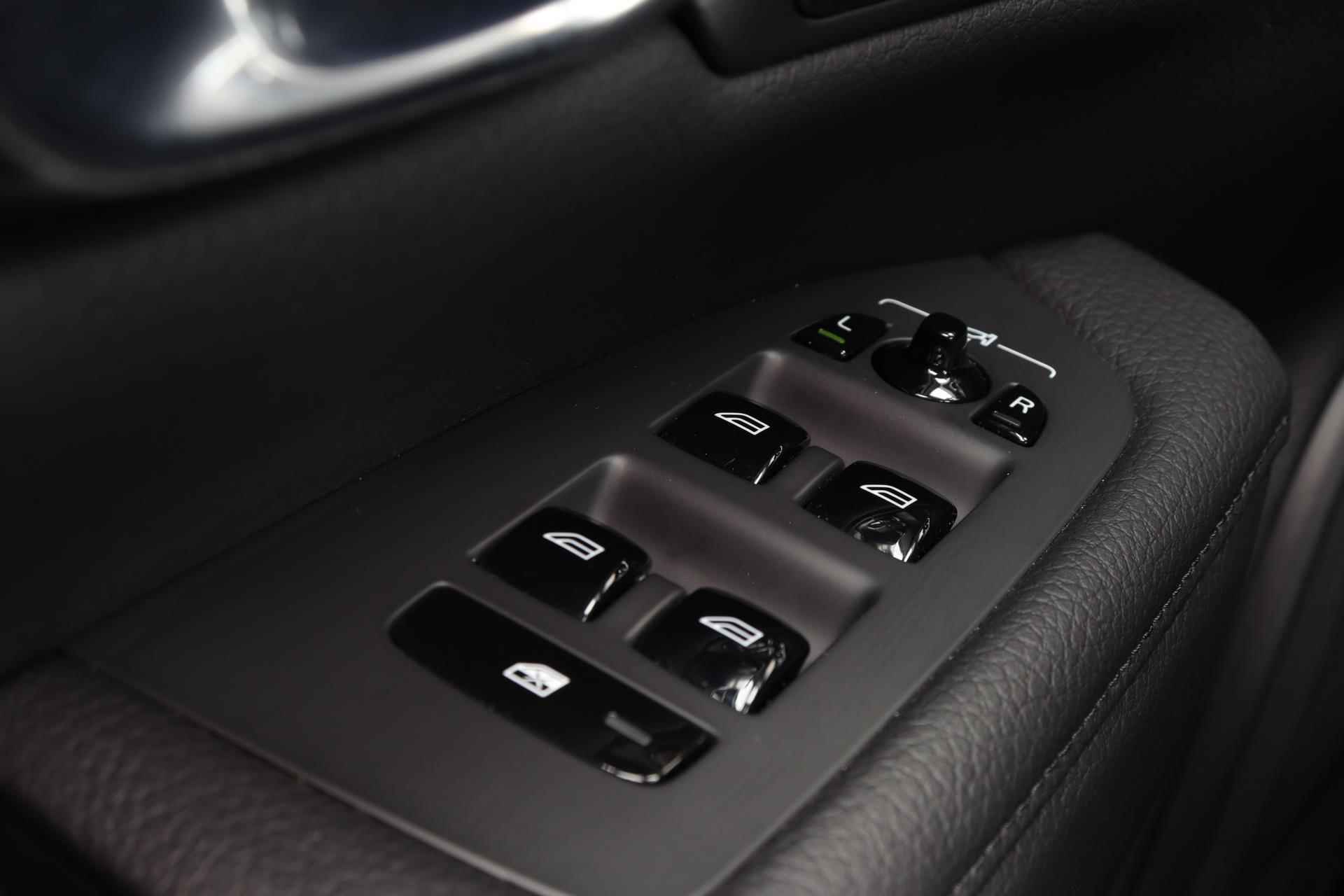 Volvo V90 T6 AWD Recharge Inscription - Panorama/schuifdak - IntelliSafe Assist & Surround - Harman/Kardon audio - Adaptieve LED koplampen - Parkeercamera achter - Verwarmde voorstoelen & stuur - Parkeersensoren voor & achter - Elektr. bedienb. voorstoelen met geheugen - Standkachel - 19' LMV - 20/33