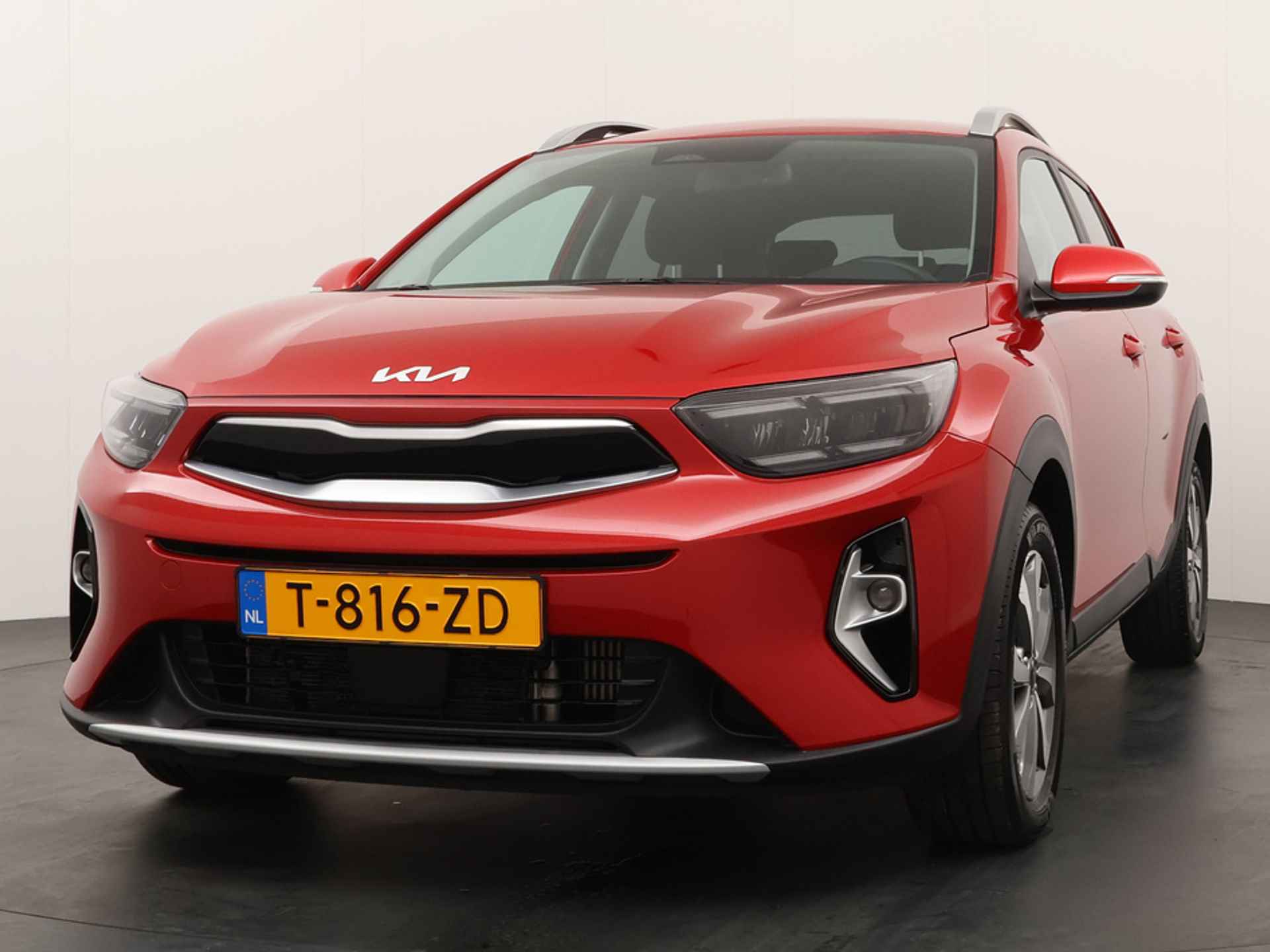 Kia Stonic 1.0 T-GDi MHEV DynamicPlusLine - Climate Control - Navigatie - Cruise control - Bluetooth Apple Carplay/Android Auto - Fabrieksgarantie 23-10-2030 - 3/48