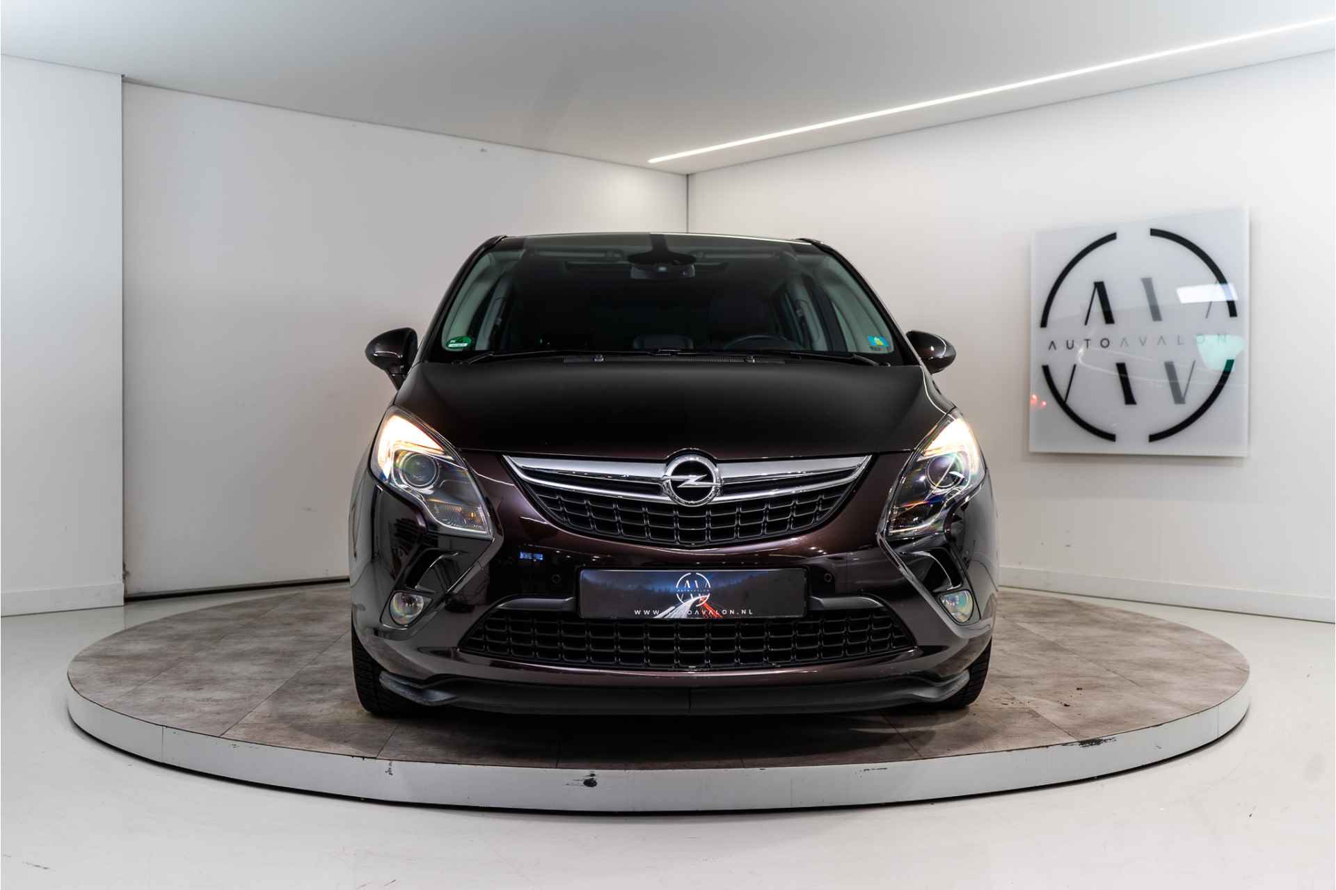 Opel Zafira Tourer 1.4 Business+ 7p. 141PK | NL AUTO+NAP+1E EIG+DEALER OH | Pano | Navi&Bluetooth | Camera | VOL! 12 MND Garantie! - 9/43