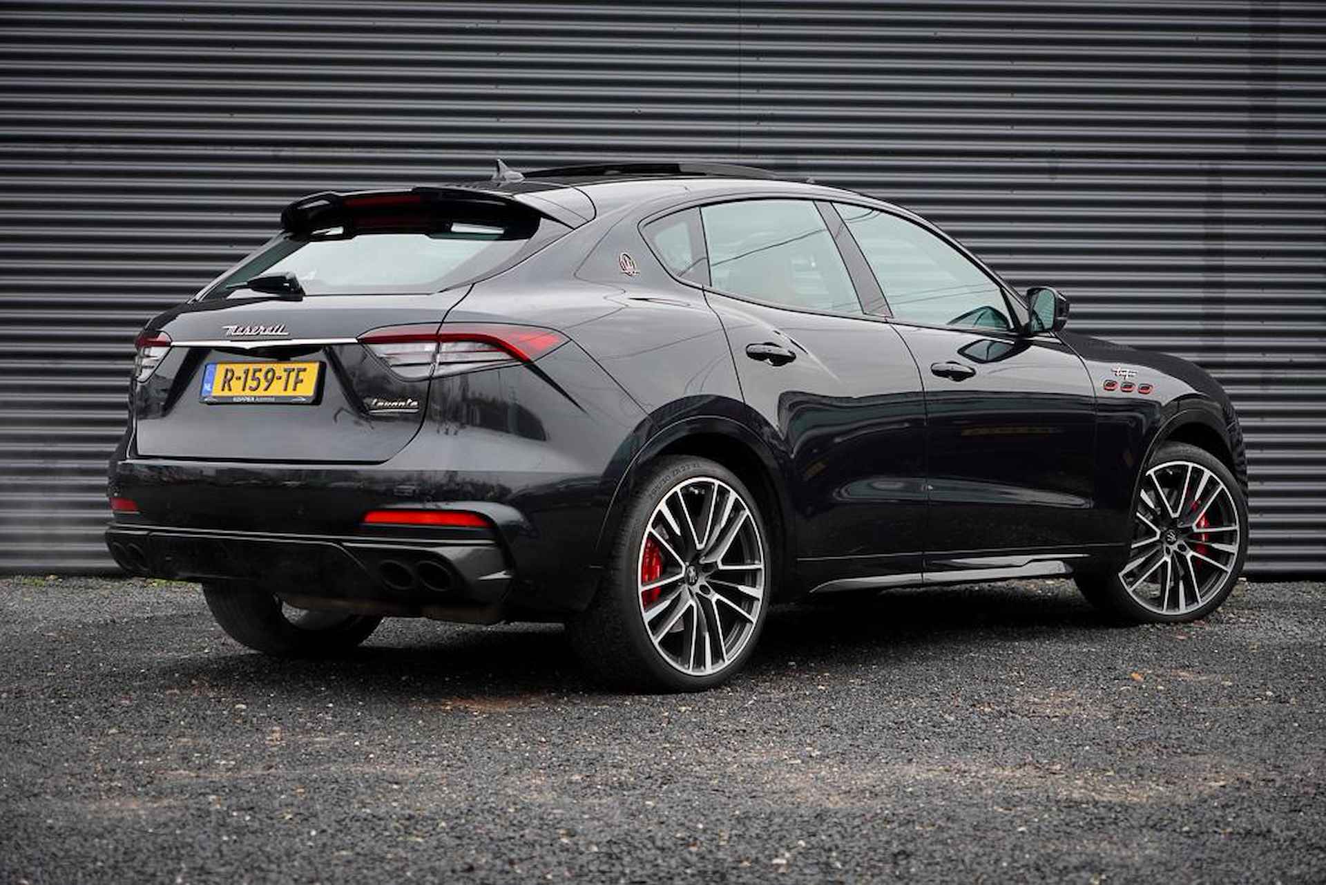 Maserati Levante 3.8 V8 Trofeo 580 PK / Bowers&Wilkins / 22'' / Luchtvering - 5/70