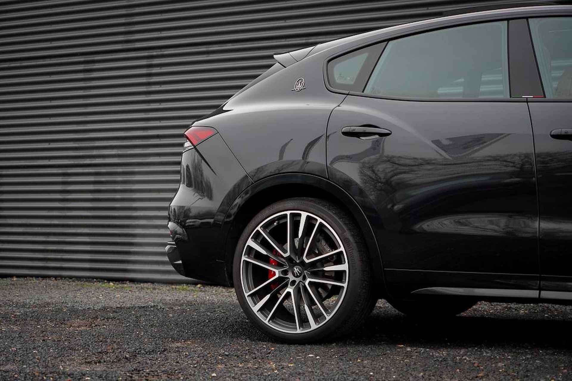 Maserati Levante 3.8 V8 Trofeo 580 PK / Bowers&Wilkins / 22'' / Luchtvering - 46/70