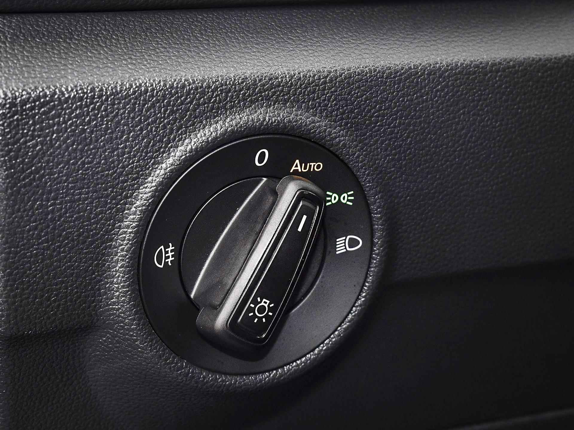 Volkswagen T-Roc 1.0 TSI 110pk Life | Camera | ACC | Navigatie | Apple CarPlay | Draadloze Telefoonlader | P-Sensoren | 16"Velgen | Garantie t/m 21-06-2027 of 100.000km - 19/35