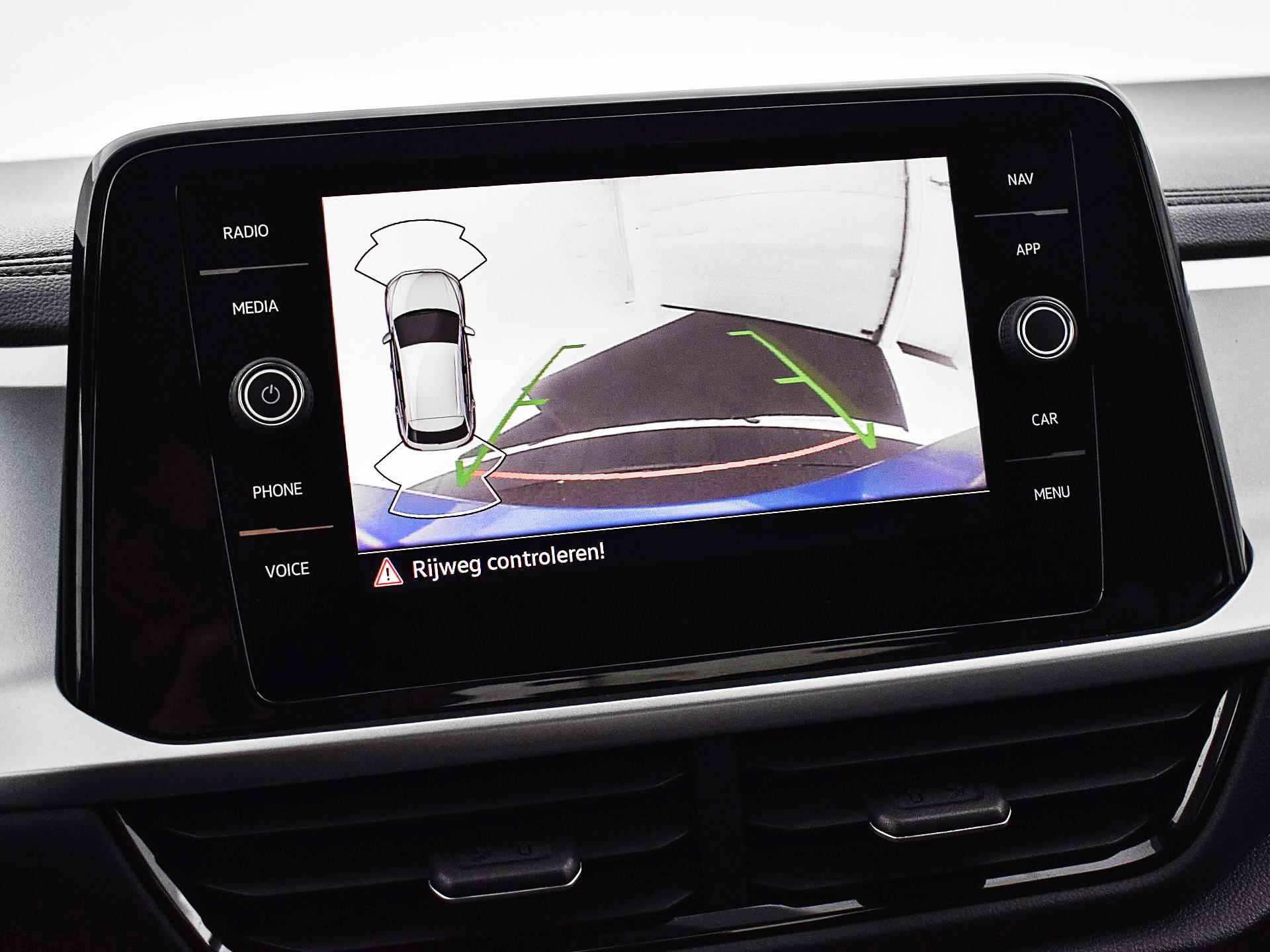 Volkswagen T-Roc 1.0 TSI 110pk Life | Camera | ACC | Navigatie | Apple CarPlay | Draadloze Telefoonlader | P-Sensoren | 16"Velgen | Garantie t/m 21-06-2027 of 100.000km - 25/35