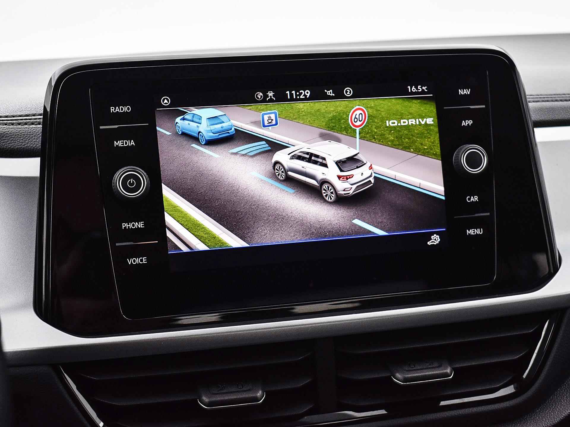 Volkswagen T-Roc 1.0 TSI 110pk Life | Camera | ACC | Navigatie | Apple CarPlay | Draadloze Telefoonlader | P-Sensoren | 16"Velgen | Garantie t/m 21-06-2027 of 100.000km - 27/35