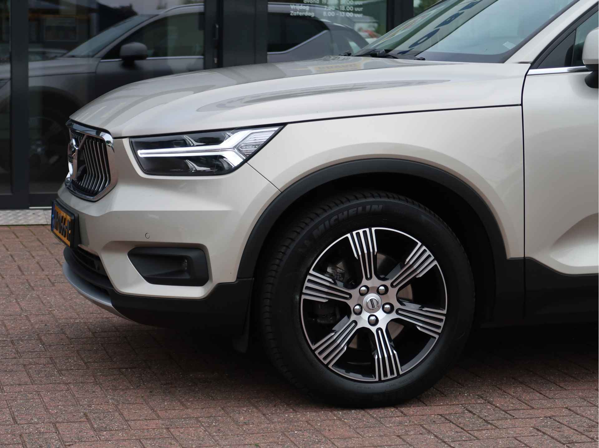 Volvo XC40 2.0 T4 Inscription | adapt cruise | parkeercamera | - 3/25