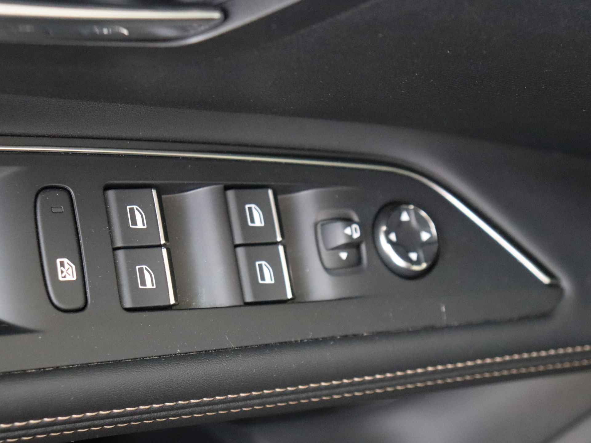 Peugeot 5008 1.2 PureTech 130 PK GT Keyless | Parkerhulp V+A | Navigatie | Pack Black ! - 32/39