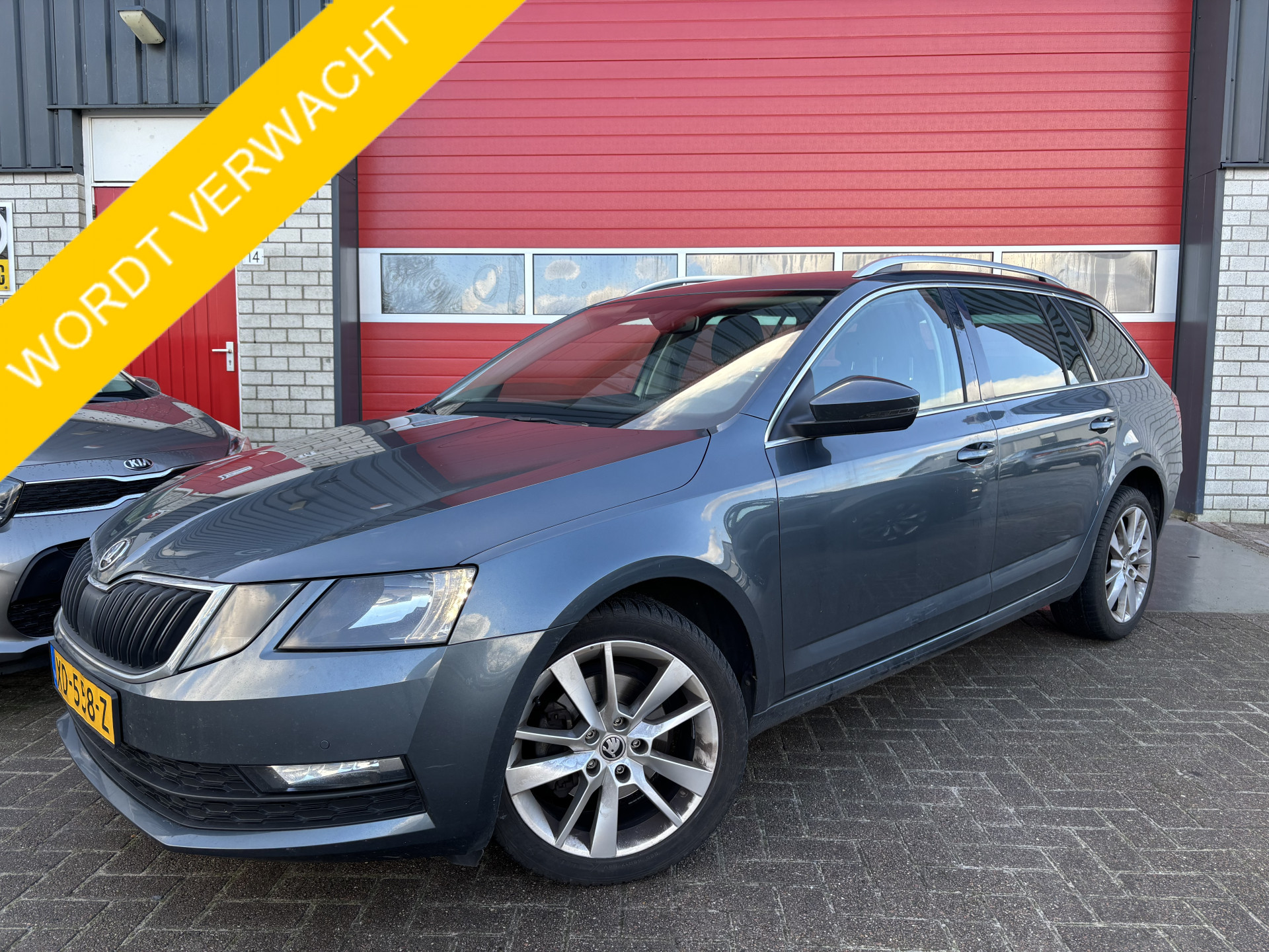 Škoda Octavia Combi 1.0 TSI Greentech Ambition Business AUTOMAAT / STOELVERW / CAMERA / DAB+ / CARPLAY / NL-AUTO