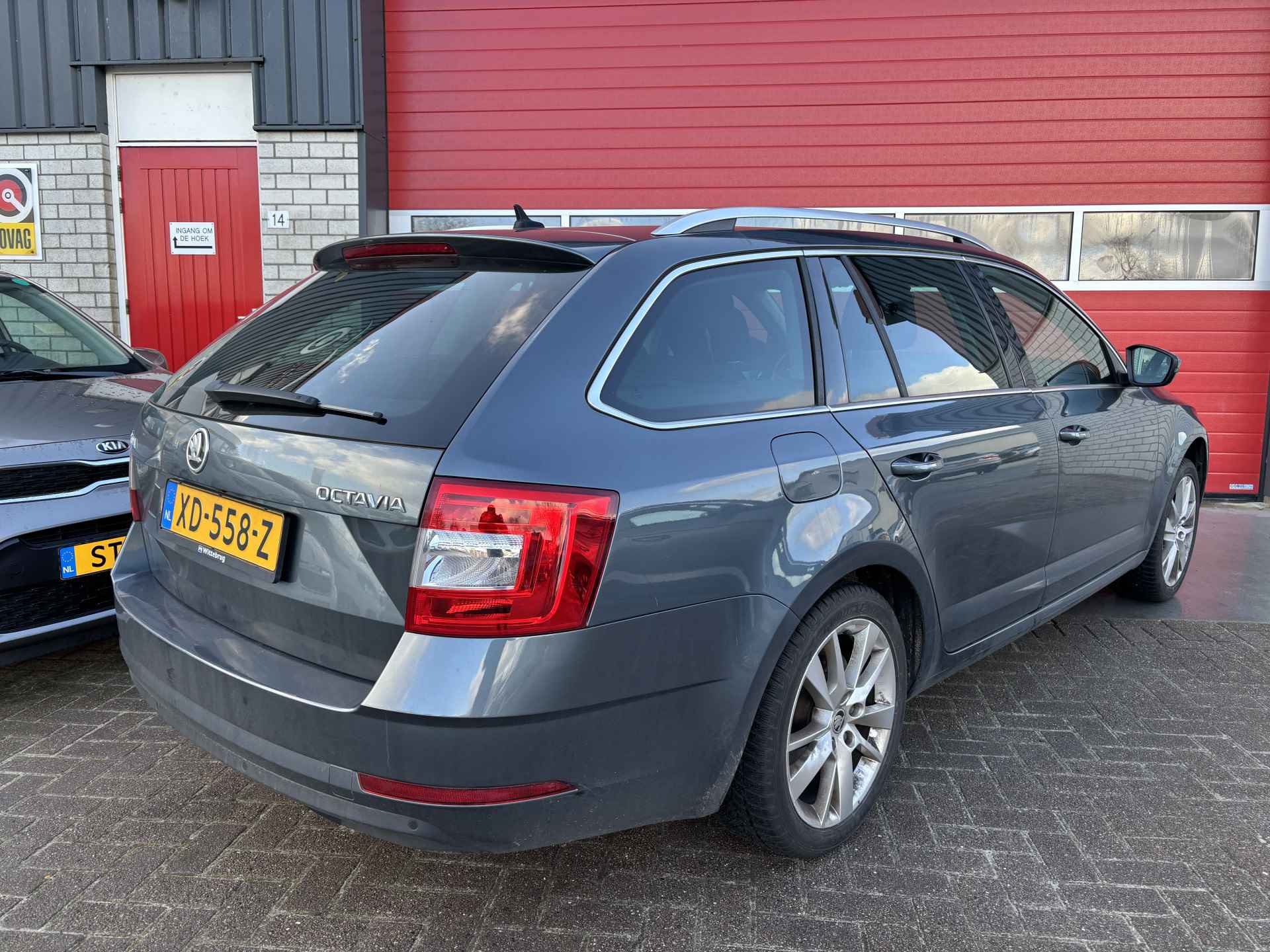 Škoda Octavia Combi 1.0 TSI Greentech Ambition Business AUTOMAAT / STOELVERW / CAMERA / DAB+ / CARPLAY / NL-AUTO - 3/7