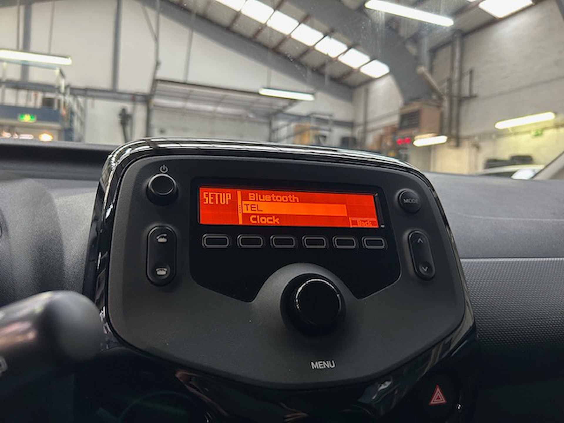 CITROEN C1 1.0 VTi 72PK 5D Feel | Airco | All-season banden | Bluetooth | Elektr. ramen | NAP | Rijklaar prijs! - 17/19