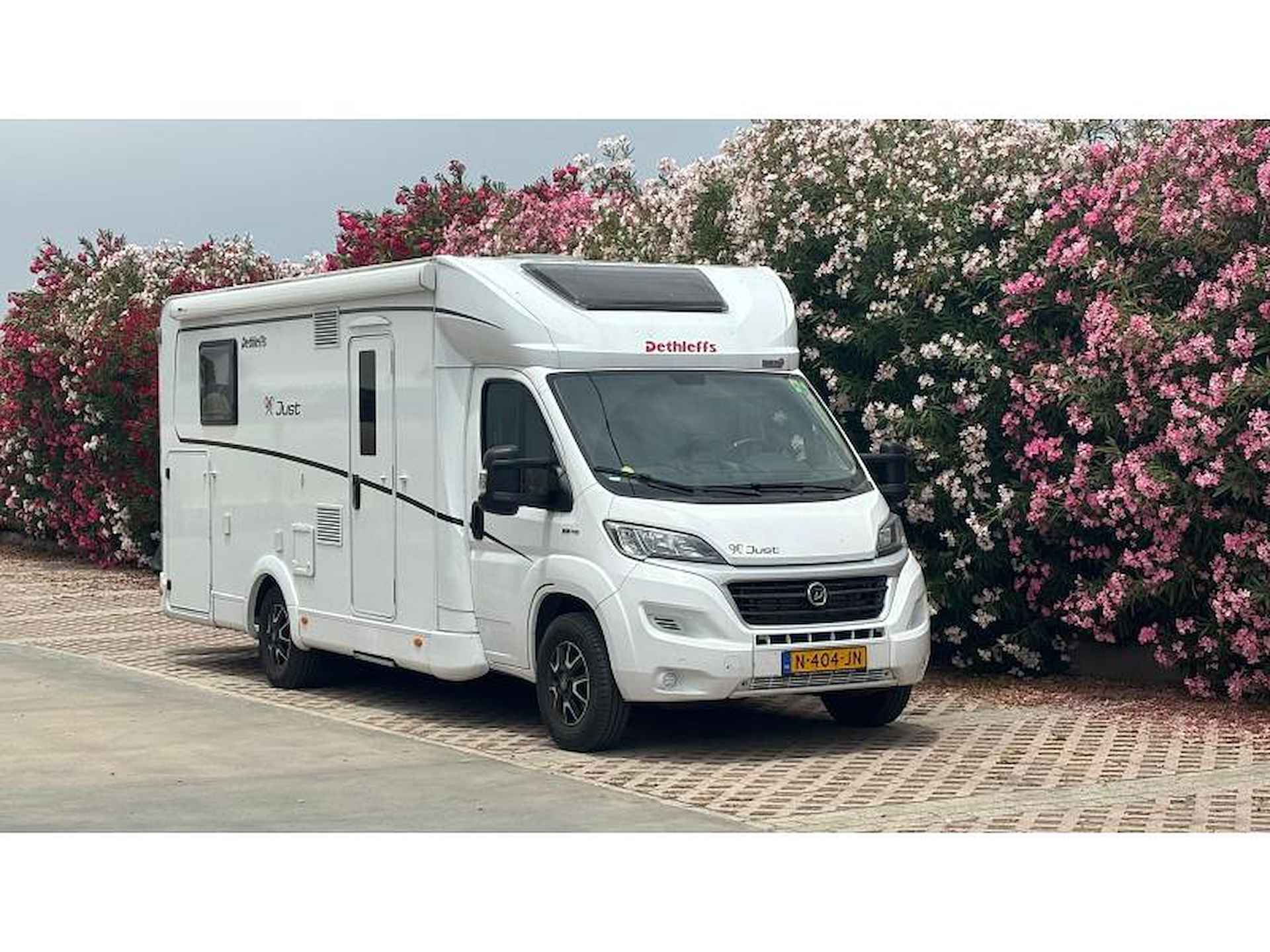 Dethleffs Just 90 T 7052 DBM - QUEENSBED+HEFBED-5ZITPL - 20/25