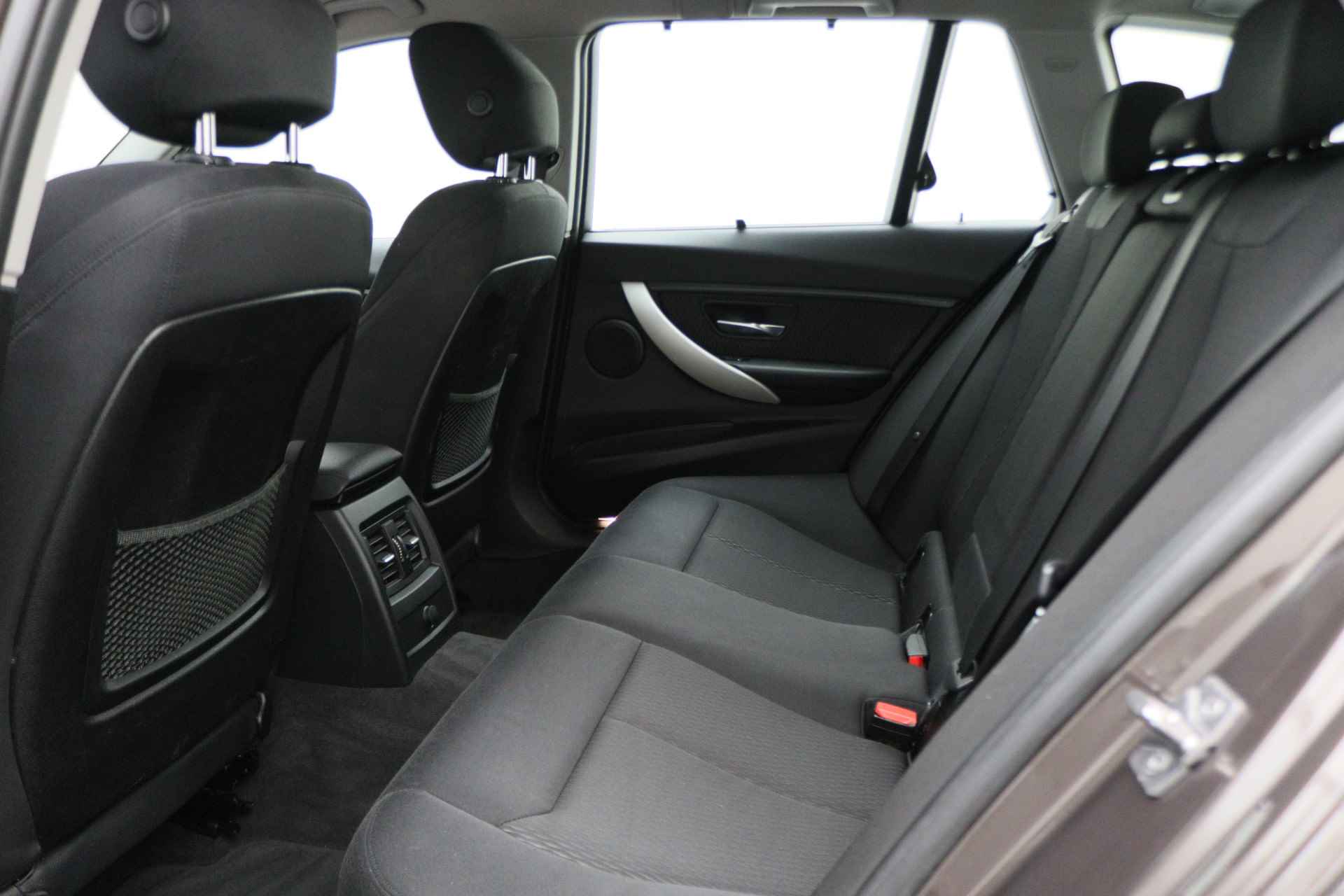 BMW 3 Serie Touring 316i Executive Climate, Navigatie, Cruise, Bluetooth, PDC, 19'' - 12/45