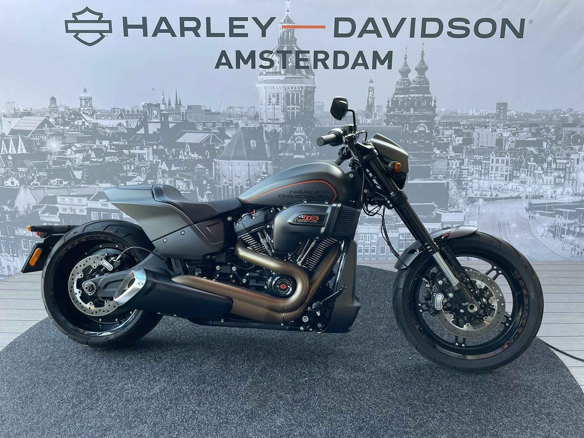 Harley-Davidson FXDRS FXDR 114 - 1/8