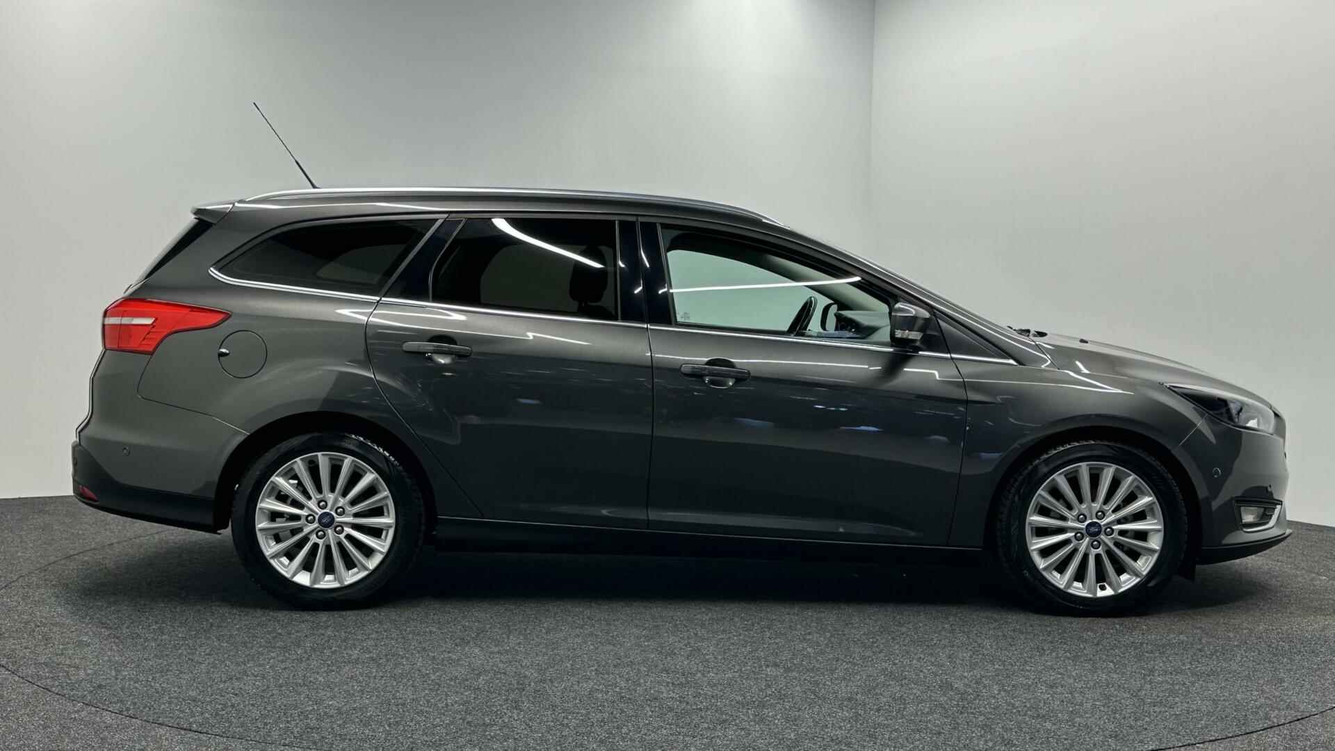 Ford Focus Wagon 1.5 TDCI Titanium Lease Edition NAVIGATIE - 10/37