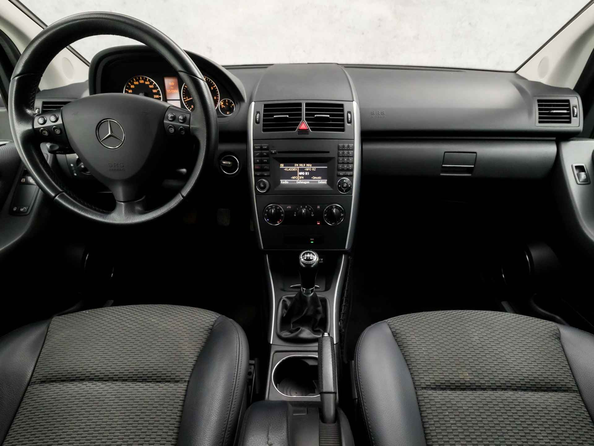 Mercedes-Benz A-Klasse 160 BlueEFFICIENCY Sport (AIRCO, LEDER, BLUETOOTH, LM VELGEN, SPORTSTOELEN, ELEK PAKKET, NIEUWE APK, NIEUWSTAAT) - 6/28