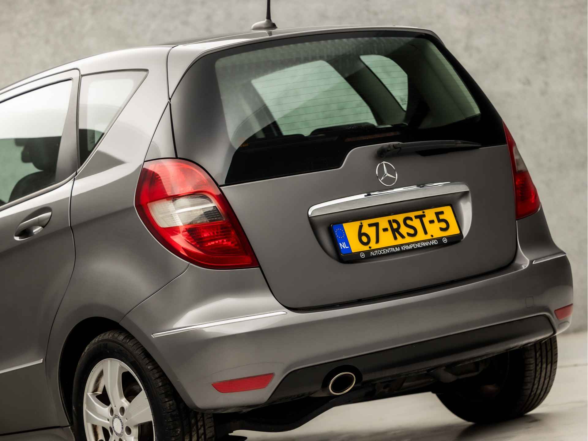 Mercedes-Benz A-Klasse 160 BlueEFFICIENCY Sport (AIRCO, LEDER, BLUETOOTH, LM VELGEN, SPORTSTOELEN, ELEK PAKKET, NIEUWE APK, NIEUWSTAAT) - 10/28