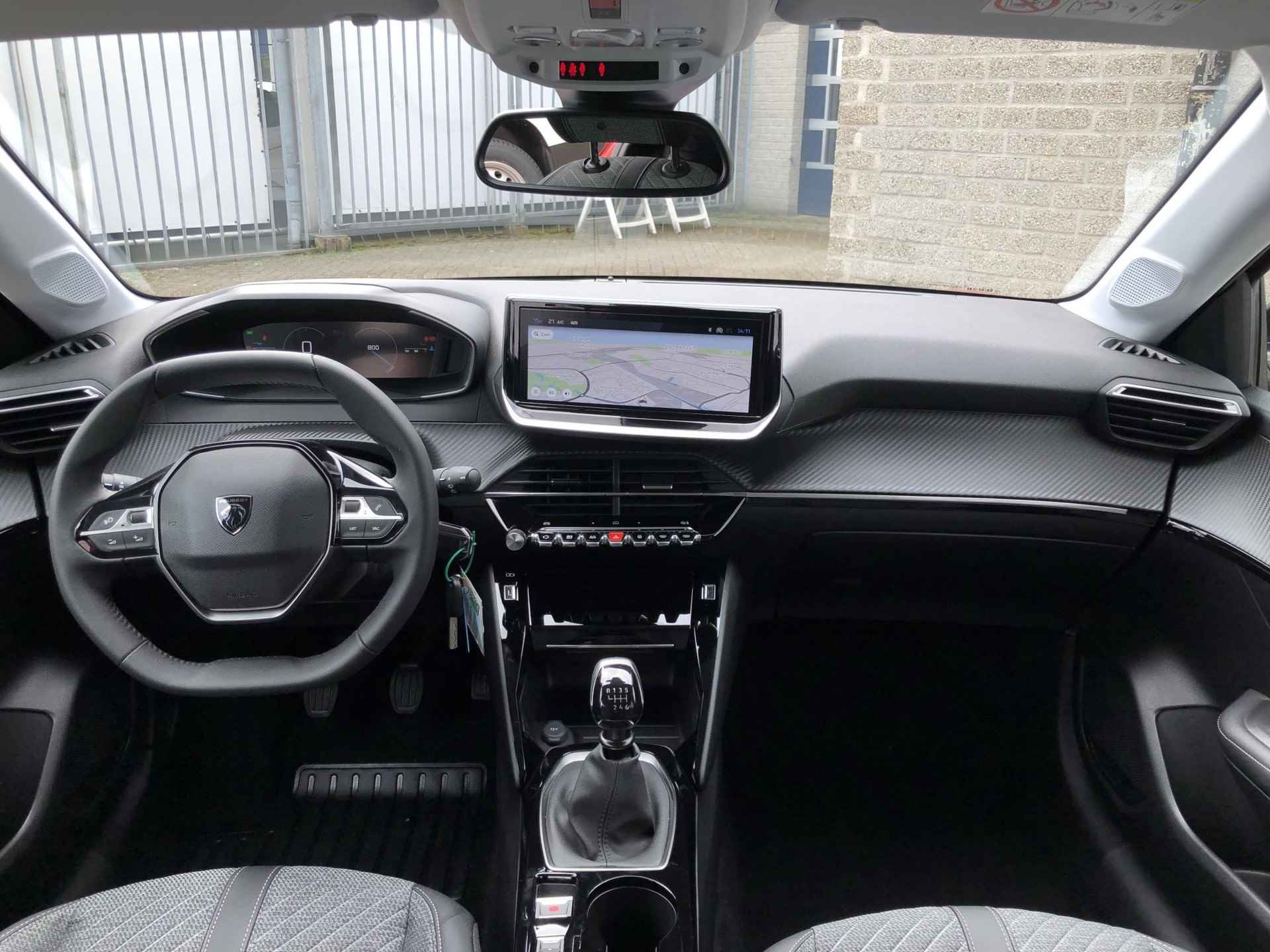 Peugeot 208 1.2 PureTech 100pk Allure | Cruise control  | Achteruitrijcamera | Navigatie | Apple carplay/Android auto - 11/25