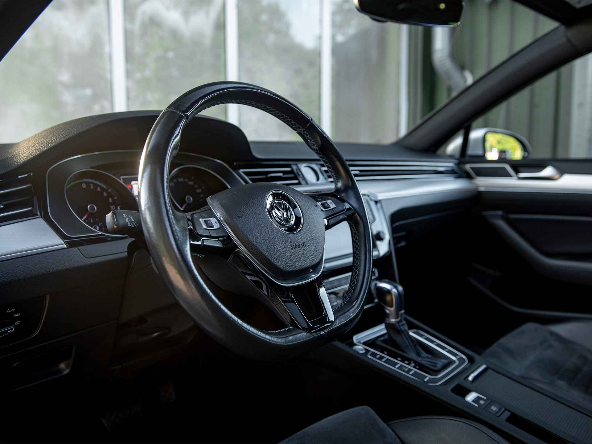 Volkswagen Passat Variant 1.4 TSI GTE Highline | Pano | Navi | Apple Carplay & Android Auto | Alcantara | ErgoComfort stoel | Trekhaak | Alarm | Adaptive Cruise Control | 18" LMV | Camera - 4/52