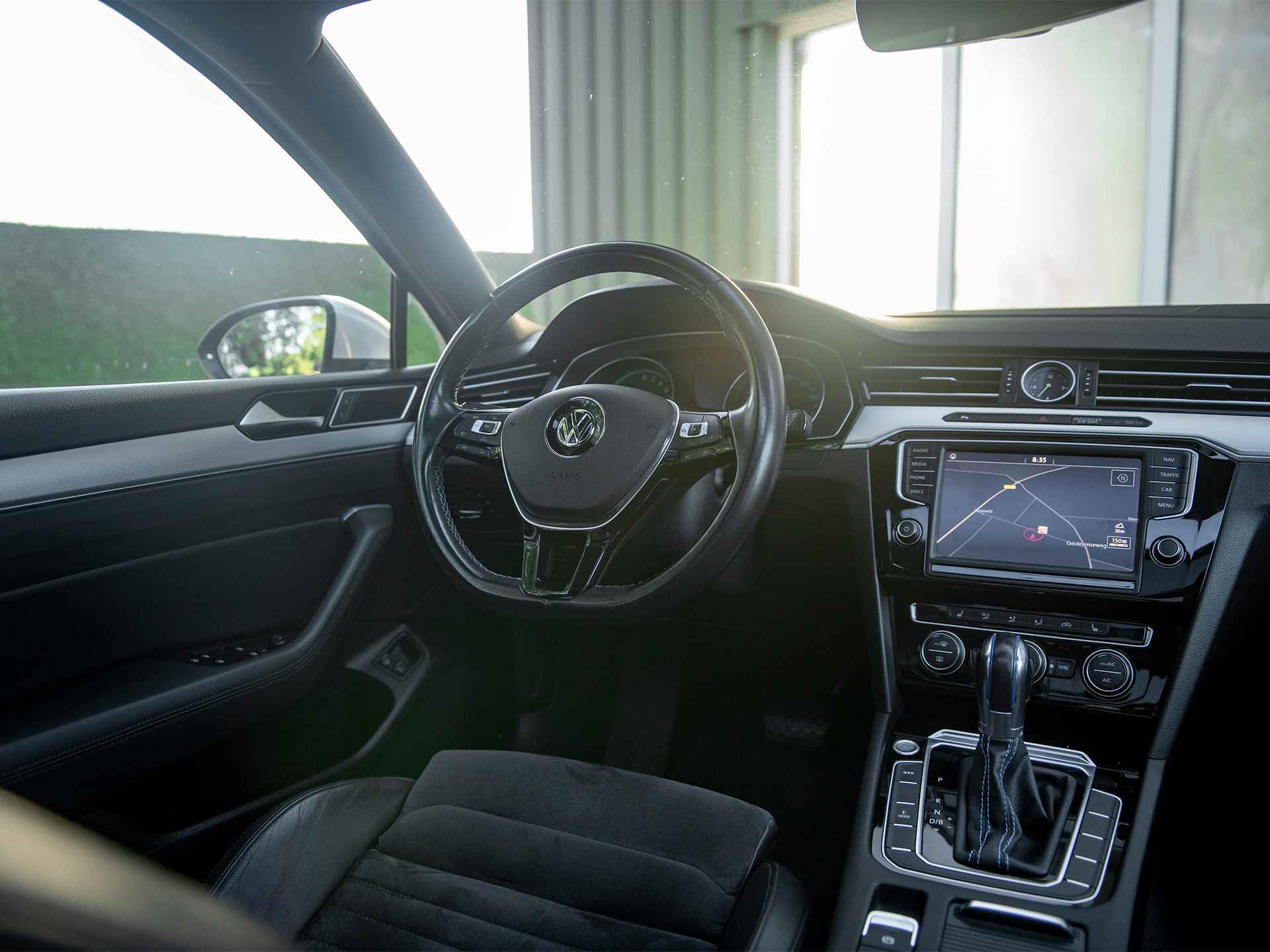 Volkswagen Passat Variant 1.4 TSI GTE Highline | Pano | Navi | Apple Carplay & Android Auto | Alcantara | ErgoComfort stoel | Trekhaak | Alarm | Adaptive Cruise Control | 18" LMV | Camera - 10/52