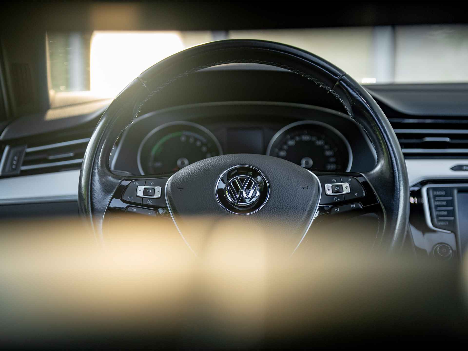 Volkswagen Passat Variant 1.4 TSI GTE Highline | Pano | Navi | Apple Carplay & Android Auto | Alcantara | ErgoComfort stoel | Trekhaak | Alarm | Adaptive Cruise Control | 18" LMV | Camera - 11/52
