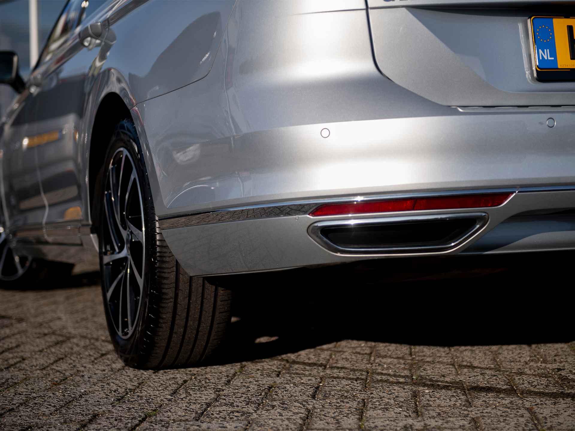 Volkswagen Passat Variant 1.4 TSI GTE Highline | Pano | Navi | Apple Carplay & Android Auto | Alcantara | ErgoComfort stoel | Trekhaak | Alarm | Adaptive Cruise Control | 18" LMV | Camera - 36/52