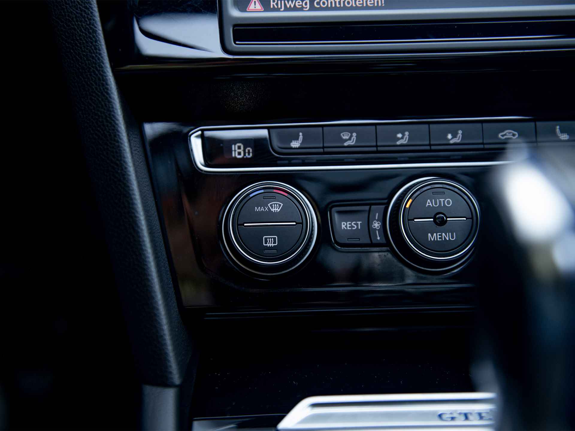 Volkswagen Passat Variant 1.4 TSI GTE Highline | Pano | Navi | Apple Carplay & Android Auto | Alcantara | ErgoComfort stoel | Trekhaak | Alarm | Adaptive Cruise Control | 18" LMV | Camera - 48/52