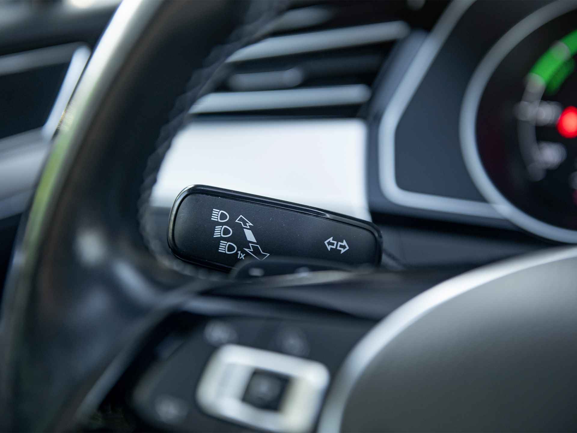 Volkswagen Passat Variant 1.4 TSI GTE Highline | Pano | Navi | Apple Carplay & Android Auto | Alcantara | ErgoComfort stoel | Trekhaak | Alarm | Adaptive Cruise Control | 18" LMV | Camera - 51/52