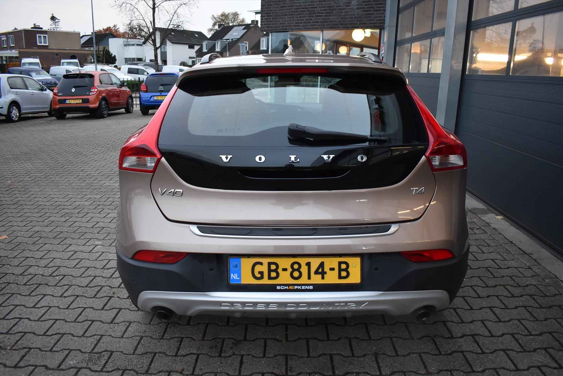 VOLVO V40 Cross Country 1.6 T4 180pk Summum - 16/37